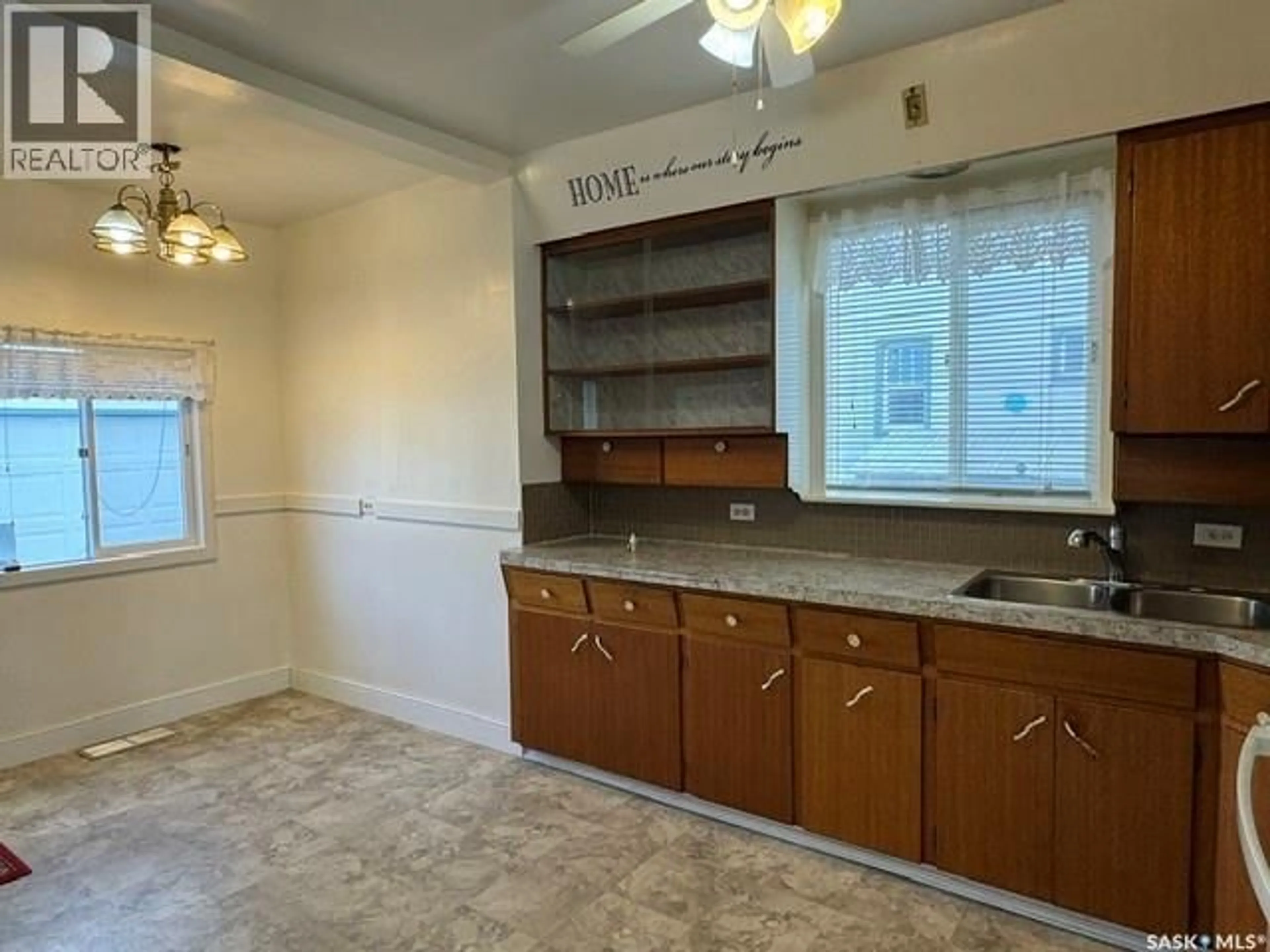 Standard kitchen, unknown for 826 10TH STREET, Humboldt Saskatchewan S0K2A0