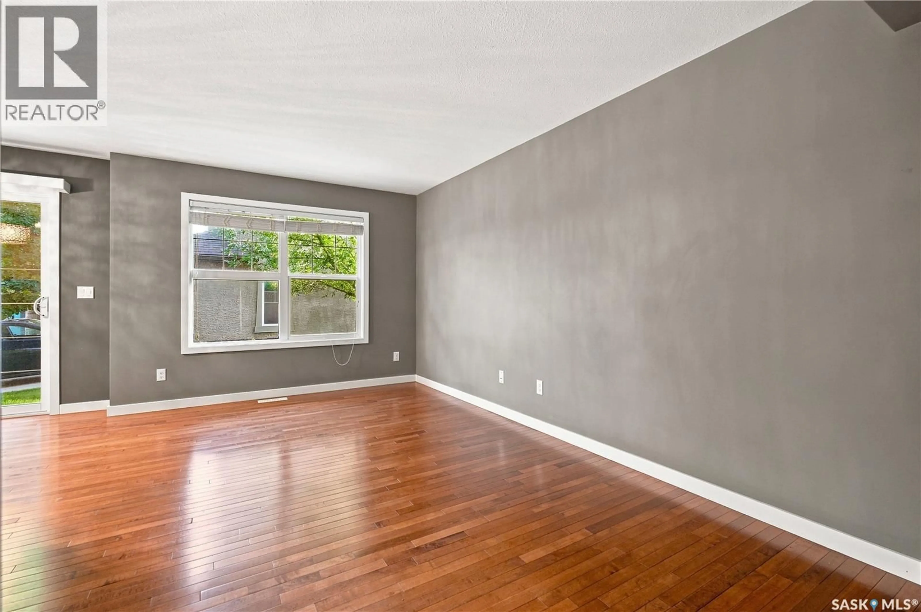 A pic of a room for 305 - 710 GORDON ROAD, Saskatoon Saskatchewan S7T0J5