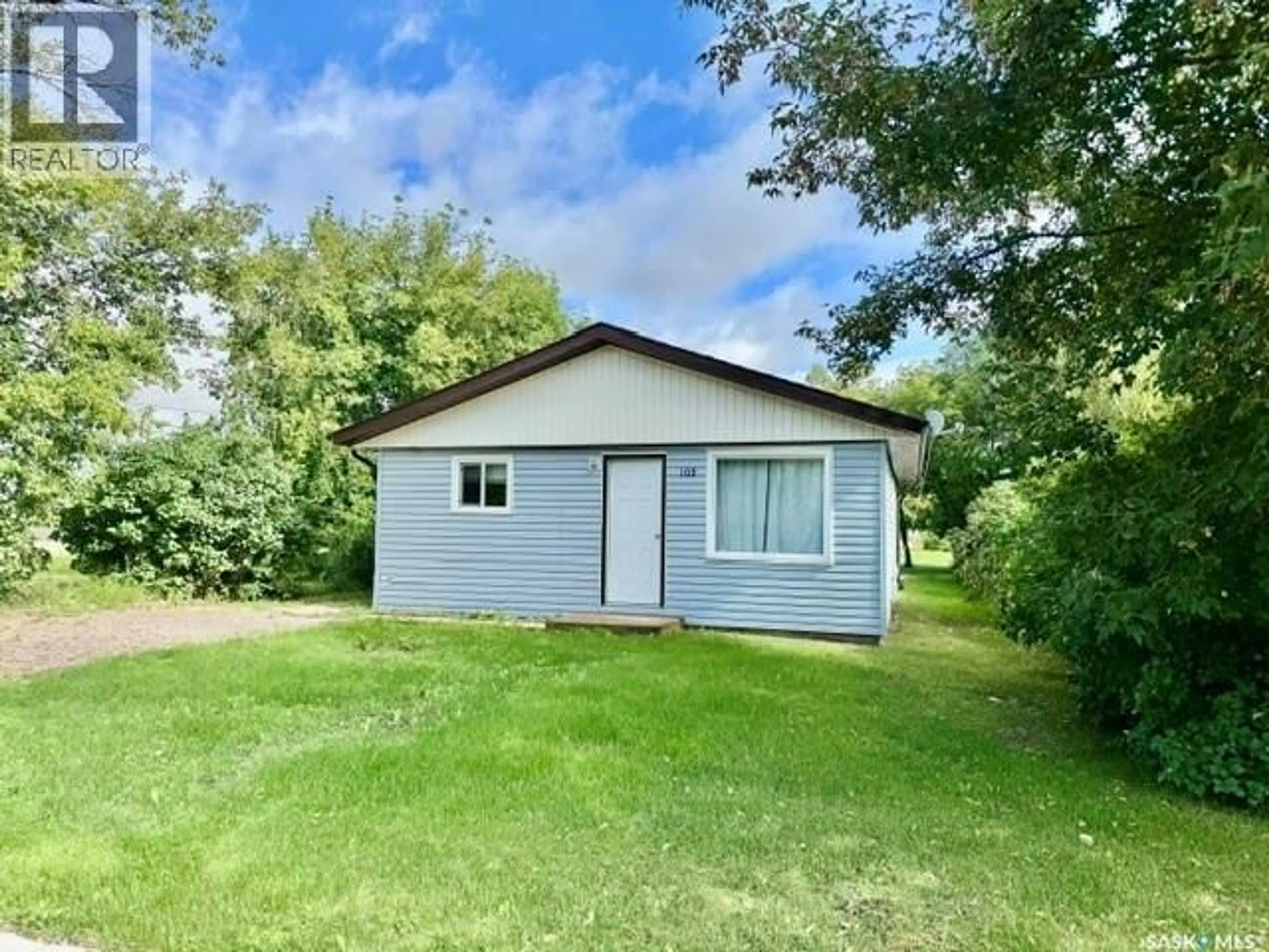 Shed for 102 1ST STREET SW, Watson Saskatchewan S0K4V0