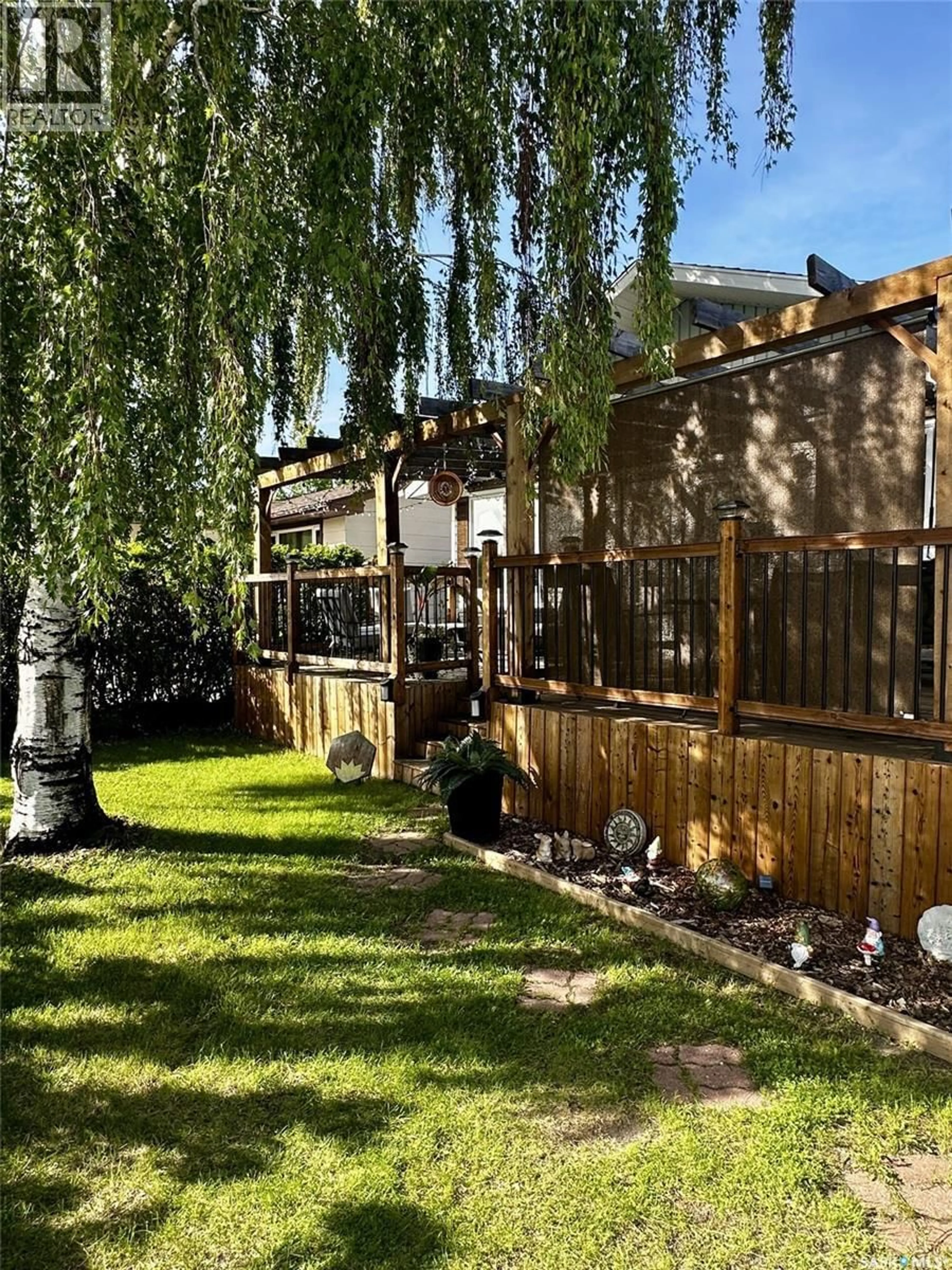 Patio, street for 202 WILLOW STREET, Leroy Saskatchewan S0K2P0