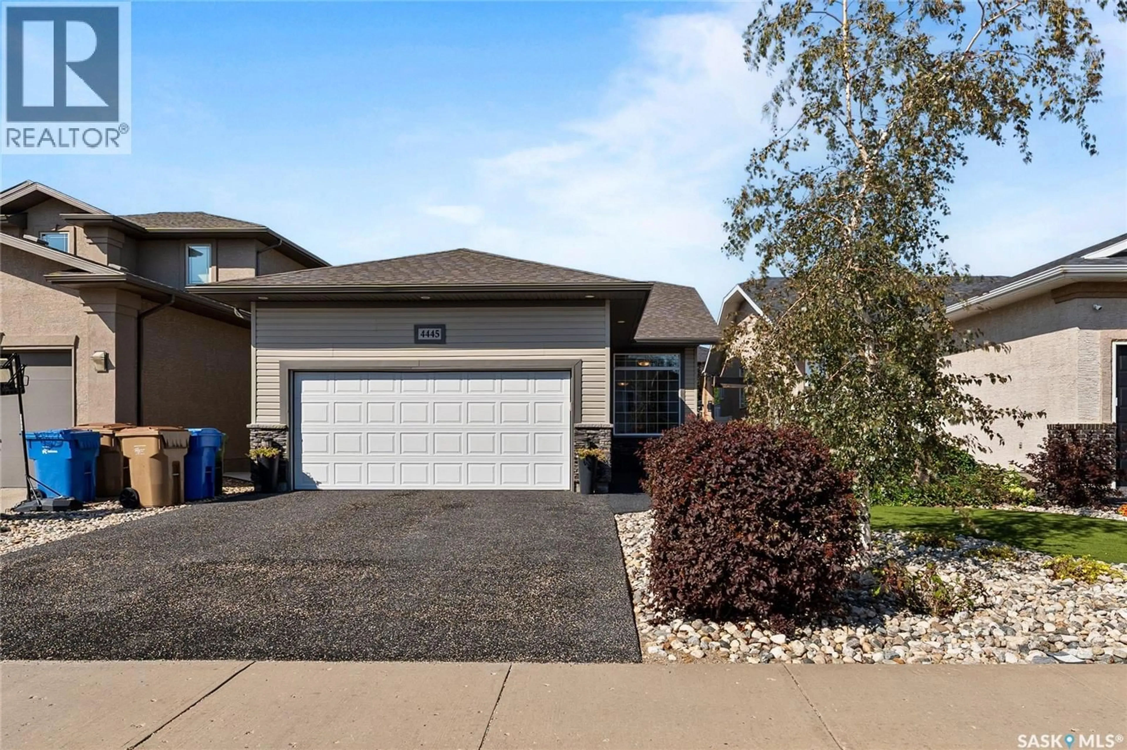 Home with vinyl exterior material, street for 4445 PRESTON CRESCENT, Regina Saskatchewan S4X0C8