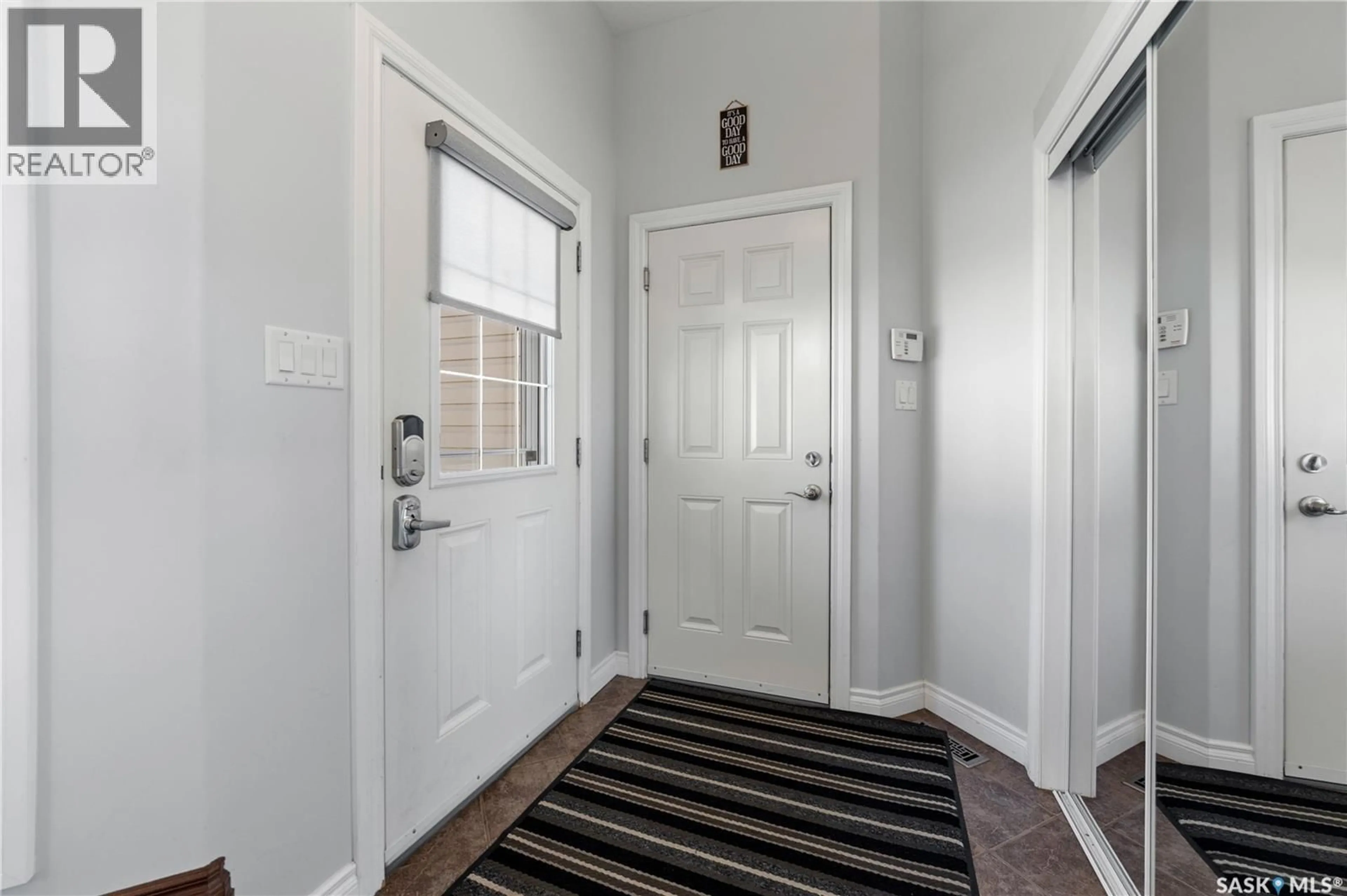 Indoor entryway for 4445 PRESTON CRESCENT, Regina Saskatchewan S4X0C8
