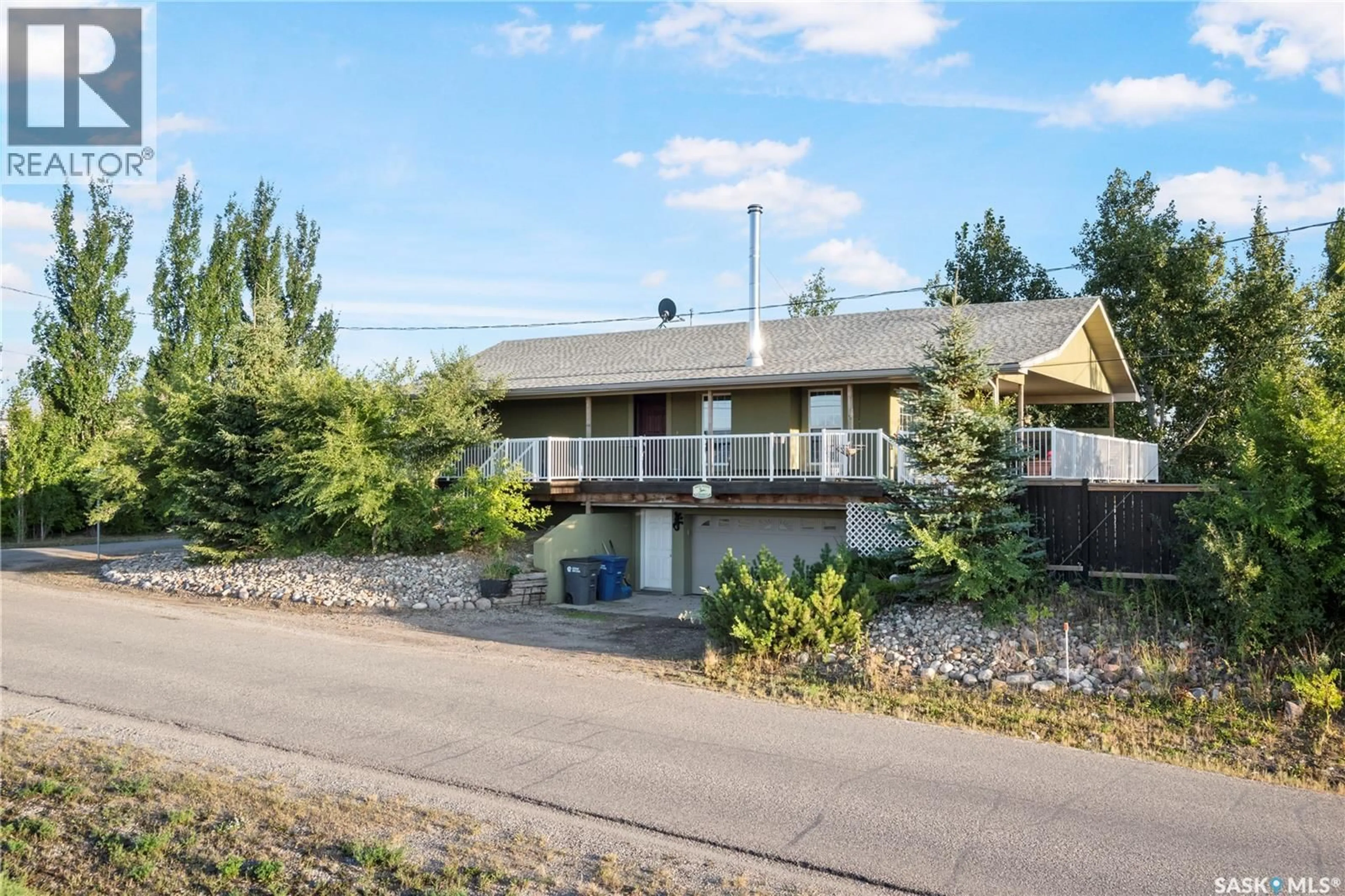 A pic from outside/outdoor area/front of a property/back of a property/a pic from drone, street for 202 ALFRED CRESCENT, Saskatchewan Beach Saskatchewan S0G4L0