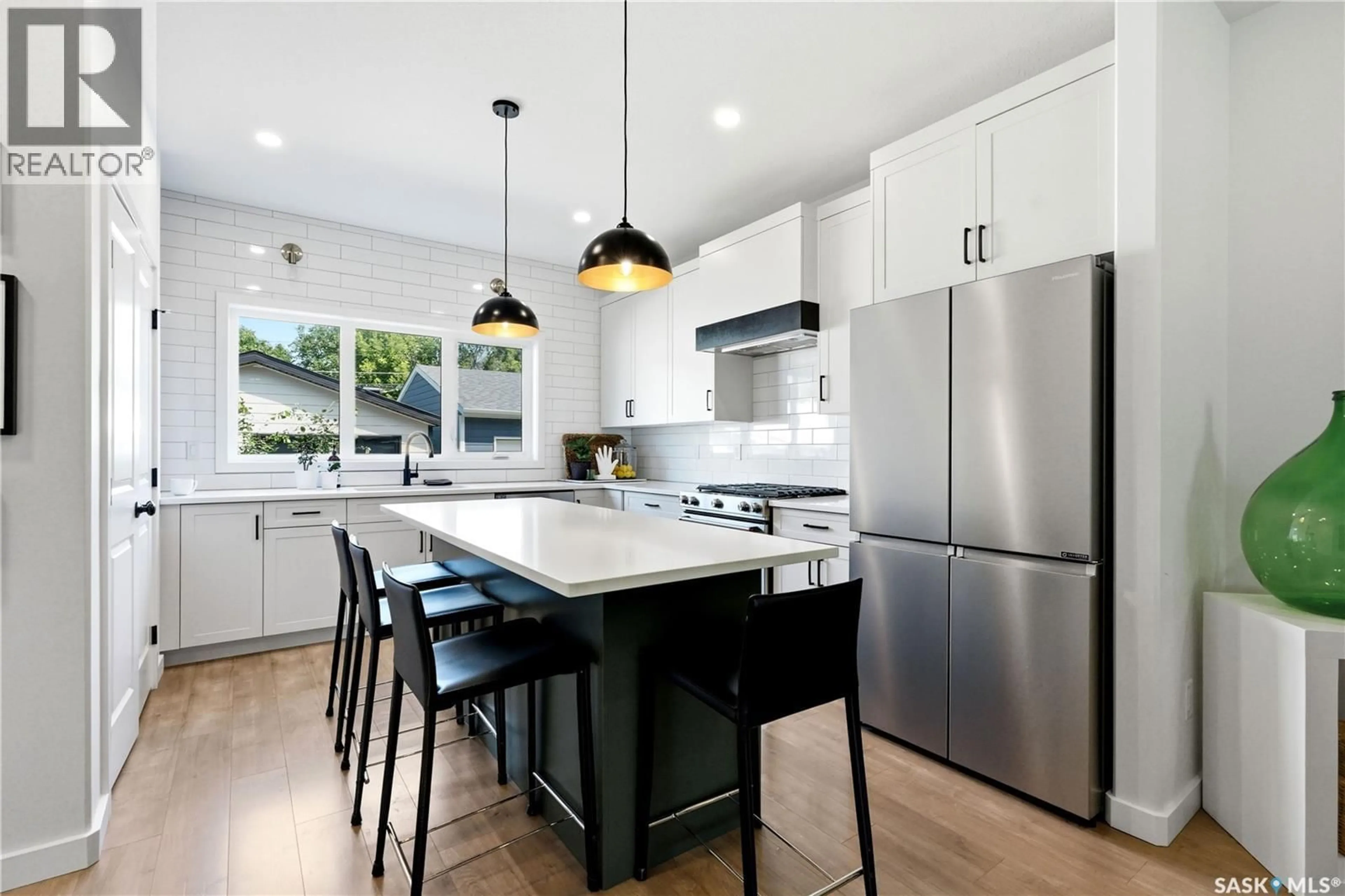 Open concept kitchen, unknown for 1039 4TH STREET, Saskatoon Saskatchewan S7K1K6