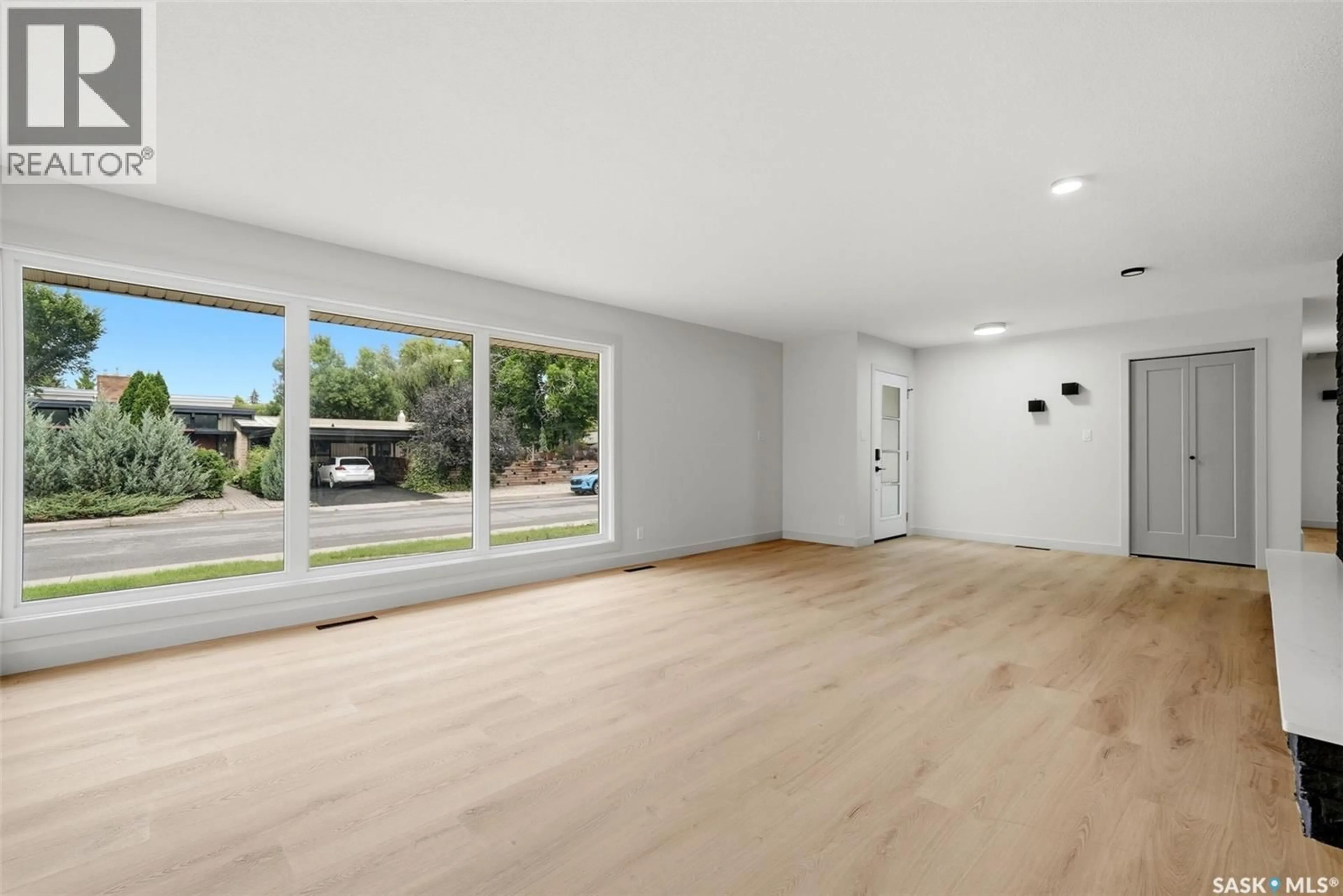 A pic of a room for 2251 JUBILEE AVENUE, Regina Saskatchewan S4S3V3
