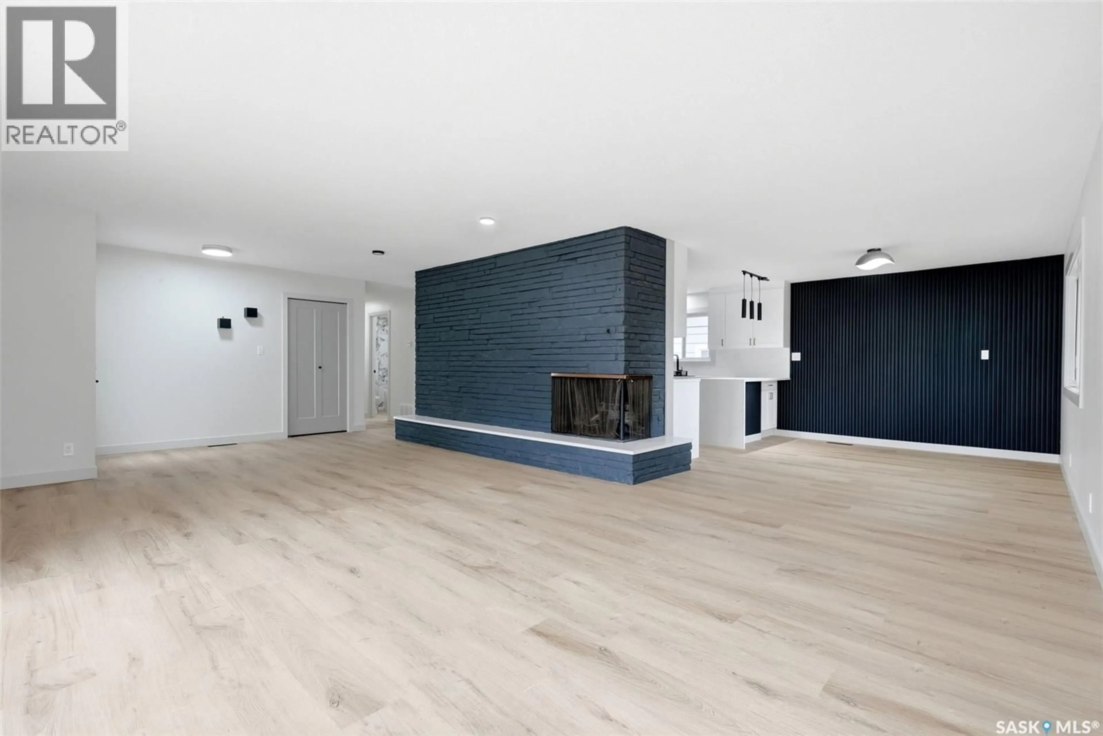 Unknown for 2251 JUBILEE AVENUE, Regina Saskatchewan S4S3V3