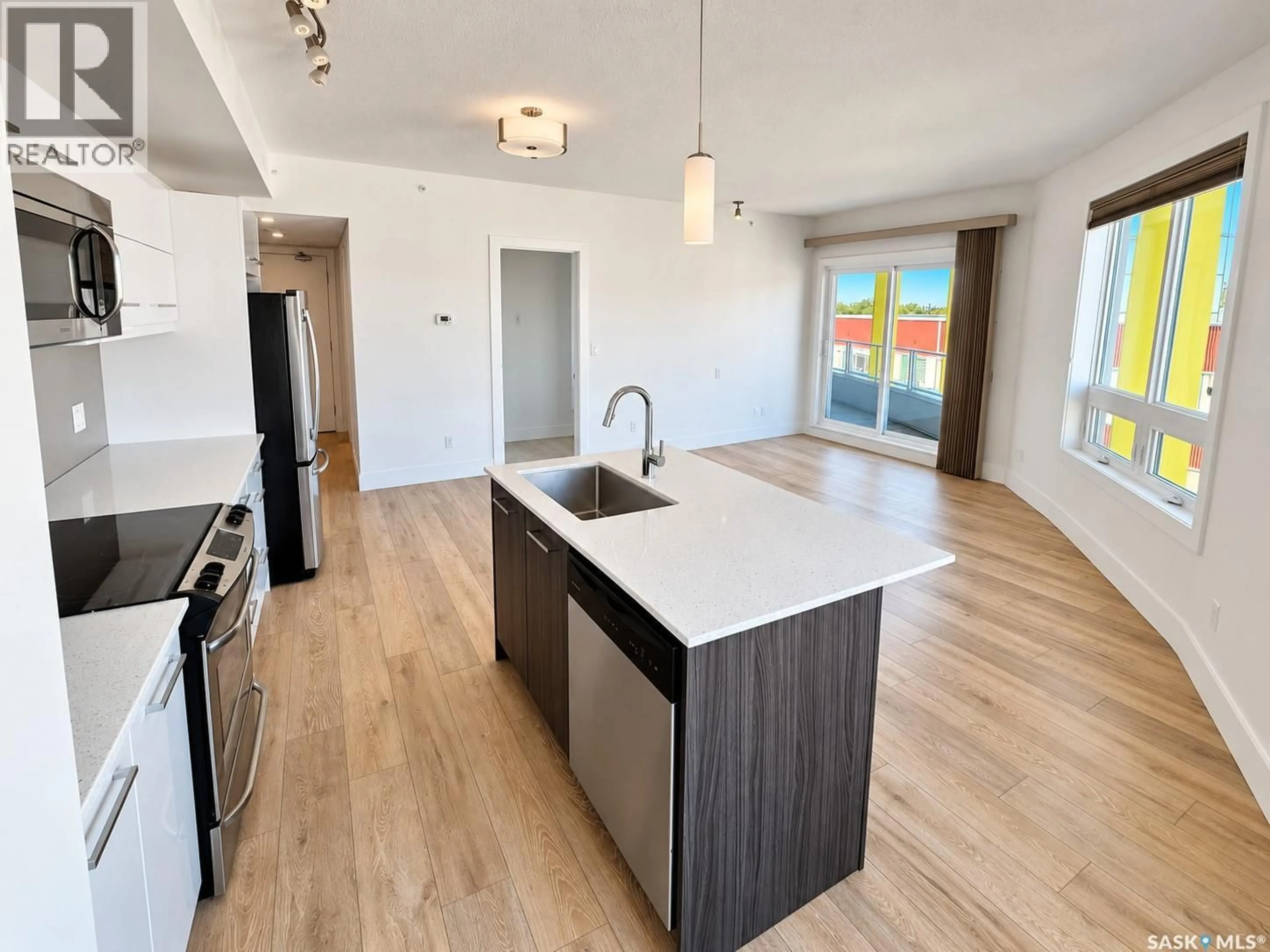 Open concept kitchen, unknown for S - 403 408 B AVENUE, Saskatoon Saskatchewan S7M5M9