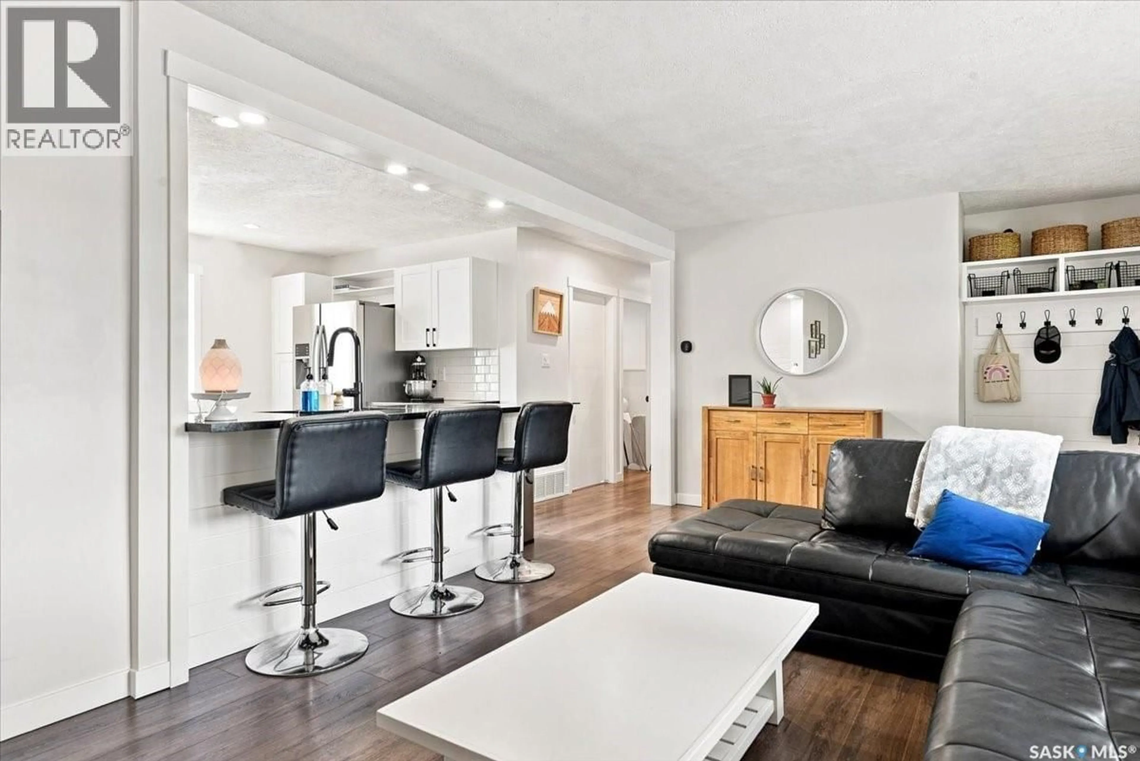 Open concept kitchen, unknown for 724 HORACE STREET, Regina Saskatchewan S4T5K6
