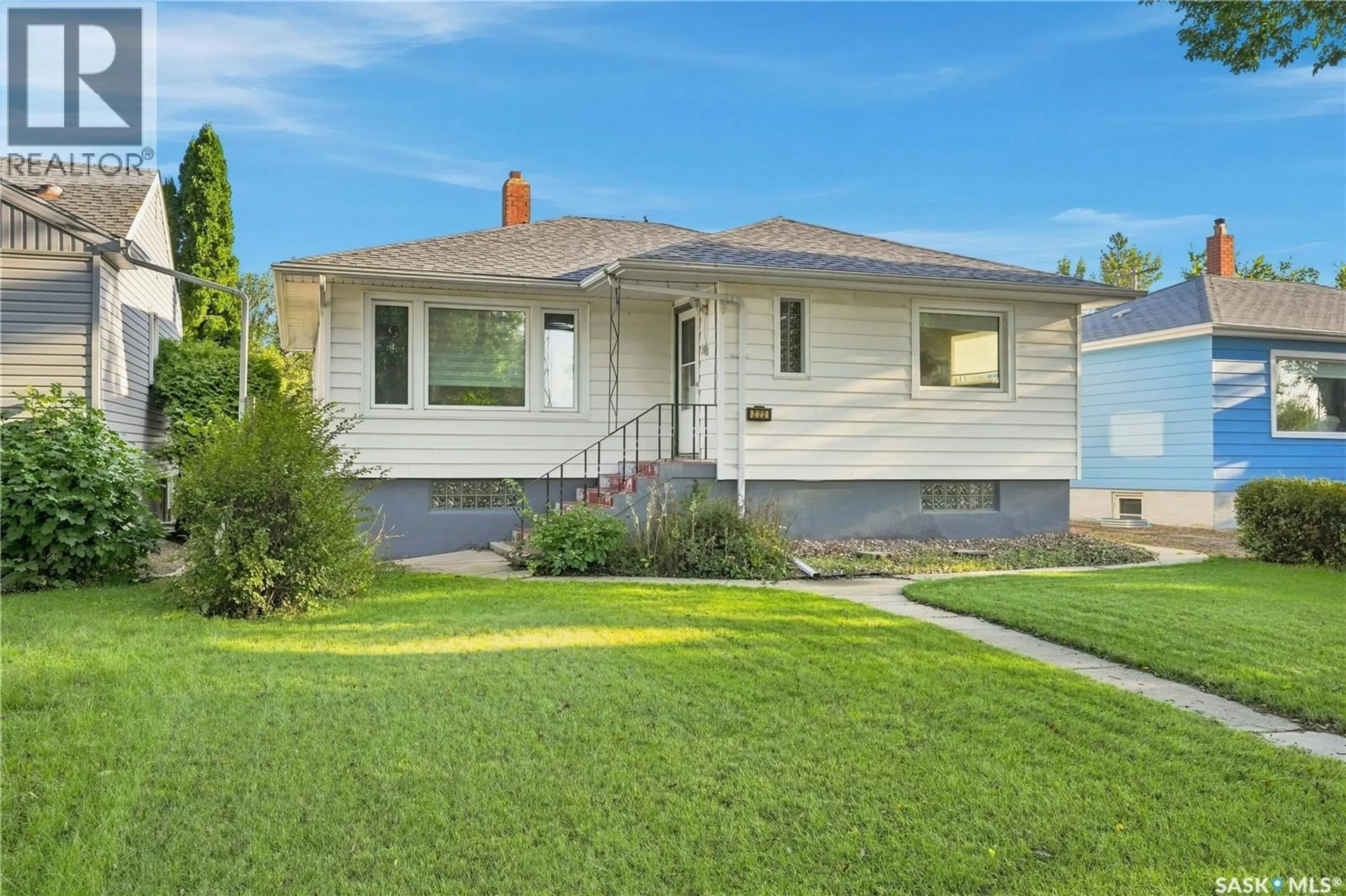 Home with vinyl exterior material, street for 222 BROADWAY AVENUE, Regina Saskatchewan S4N1B3