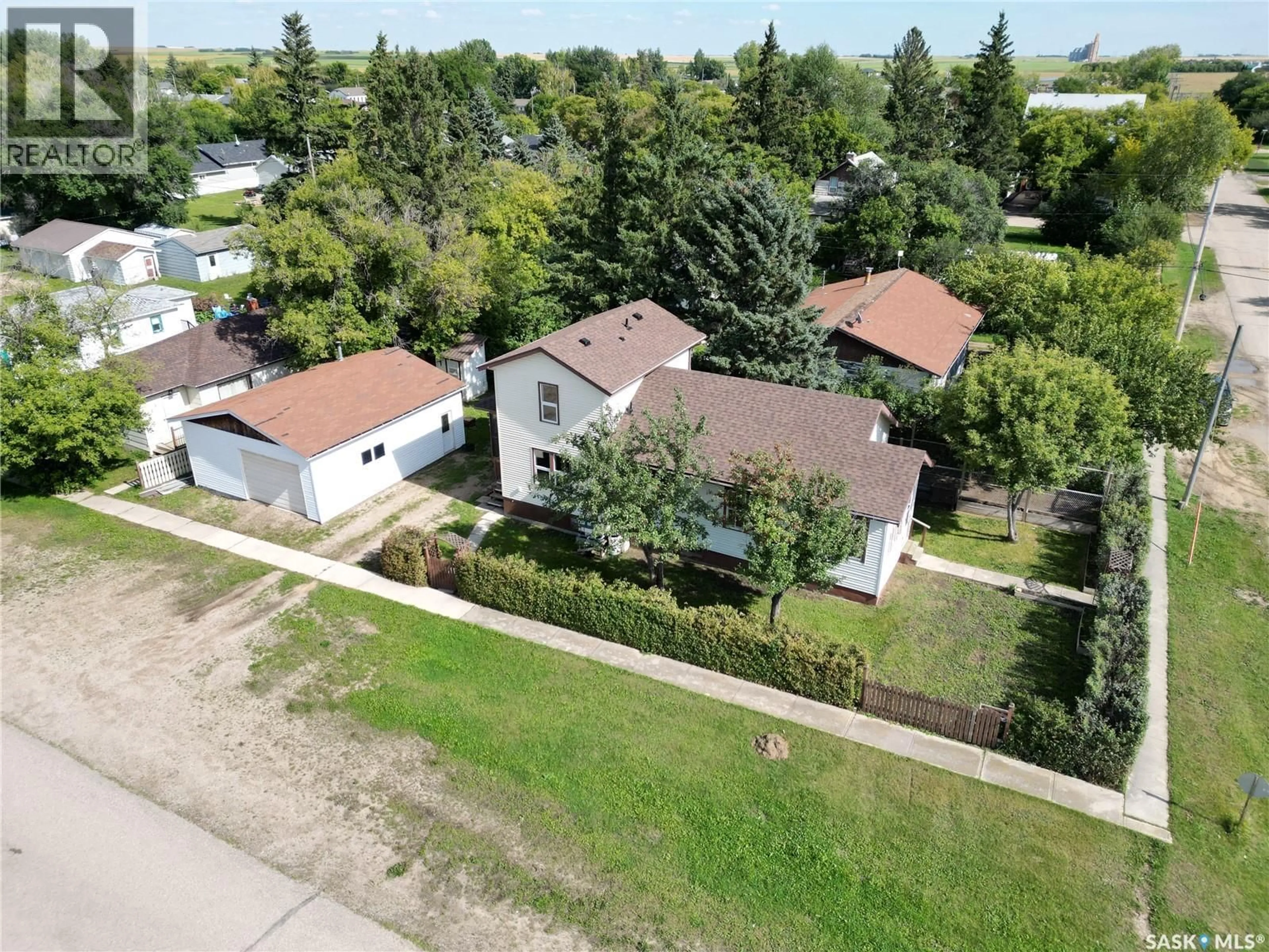A pic from outside/outdoor area/front of a property/back of a property/a pic from drone, street for 601 BUTTE AVENUE, Colonsay Saskatchewan S0K0Z0