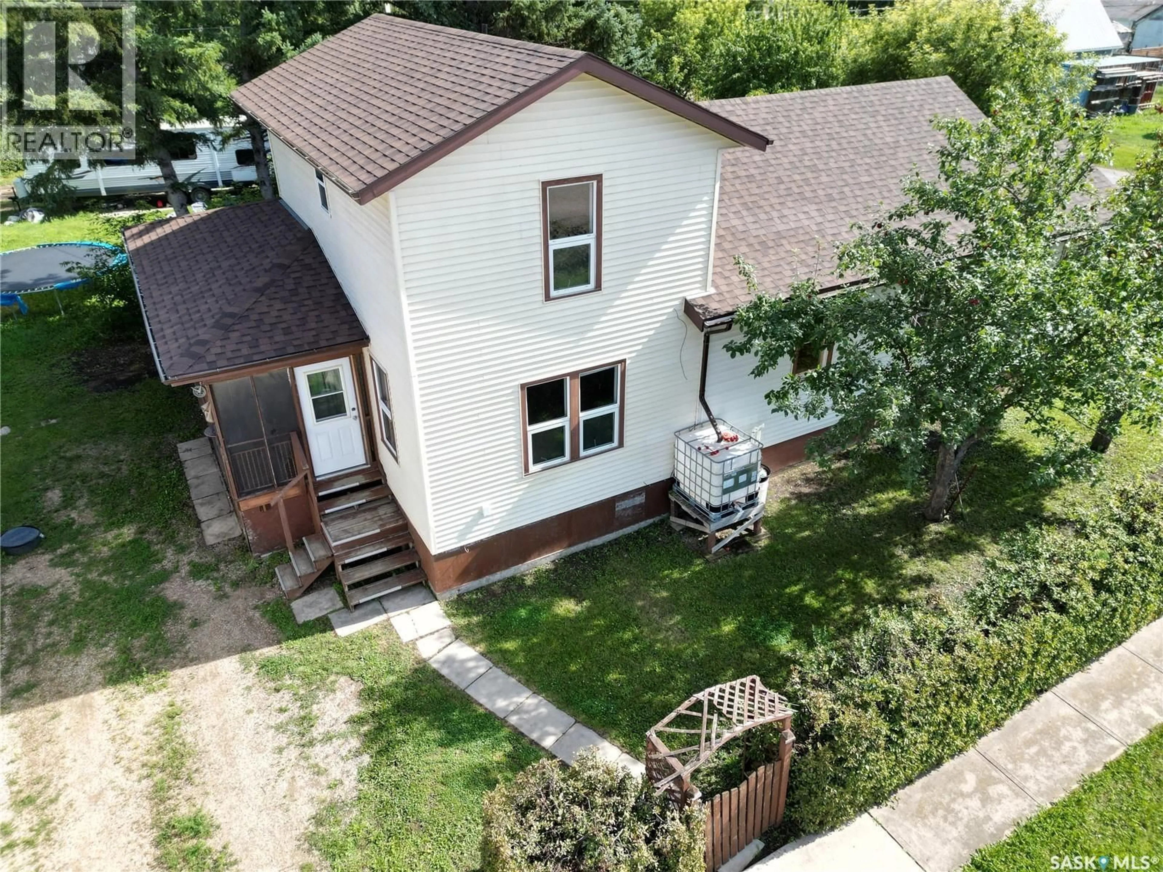 A pic from outside/outdoor area/front of a property/back of a property/a pic from drone, street for 601 BUTTE AVENUE, Colonsay Saskatchewan S0K0Z0