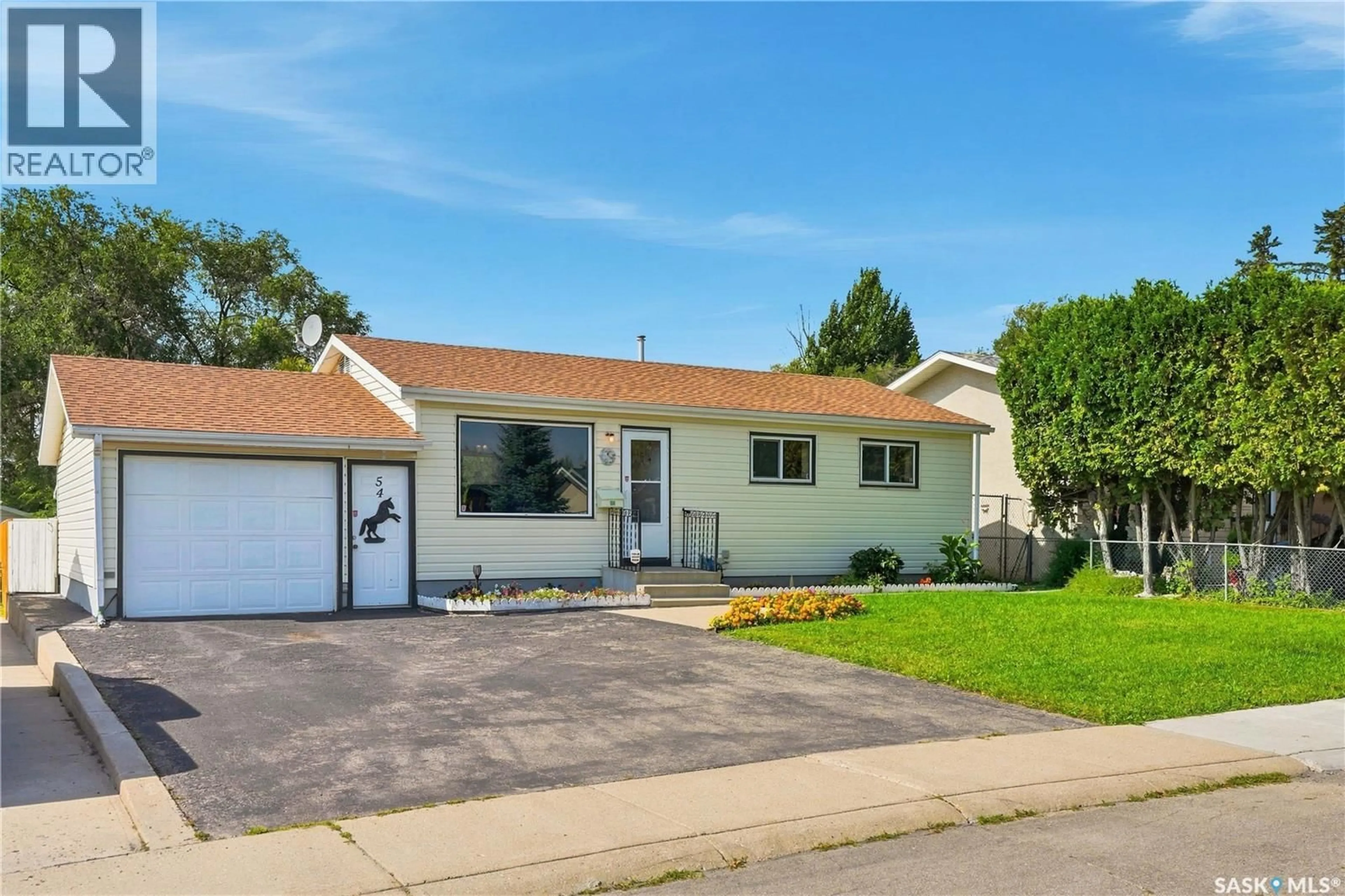 Home with vinyl exterior material, street for 54 KLAEHN CRESCENT, Saskatoon Saskatchewan S7L4G5