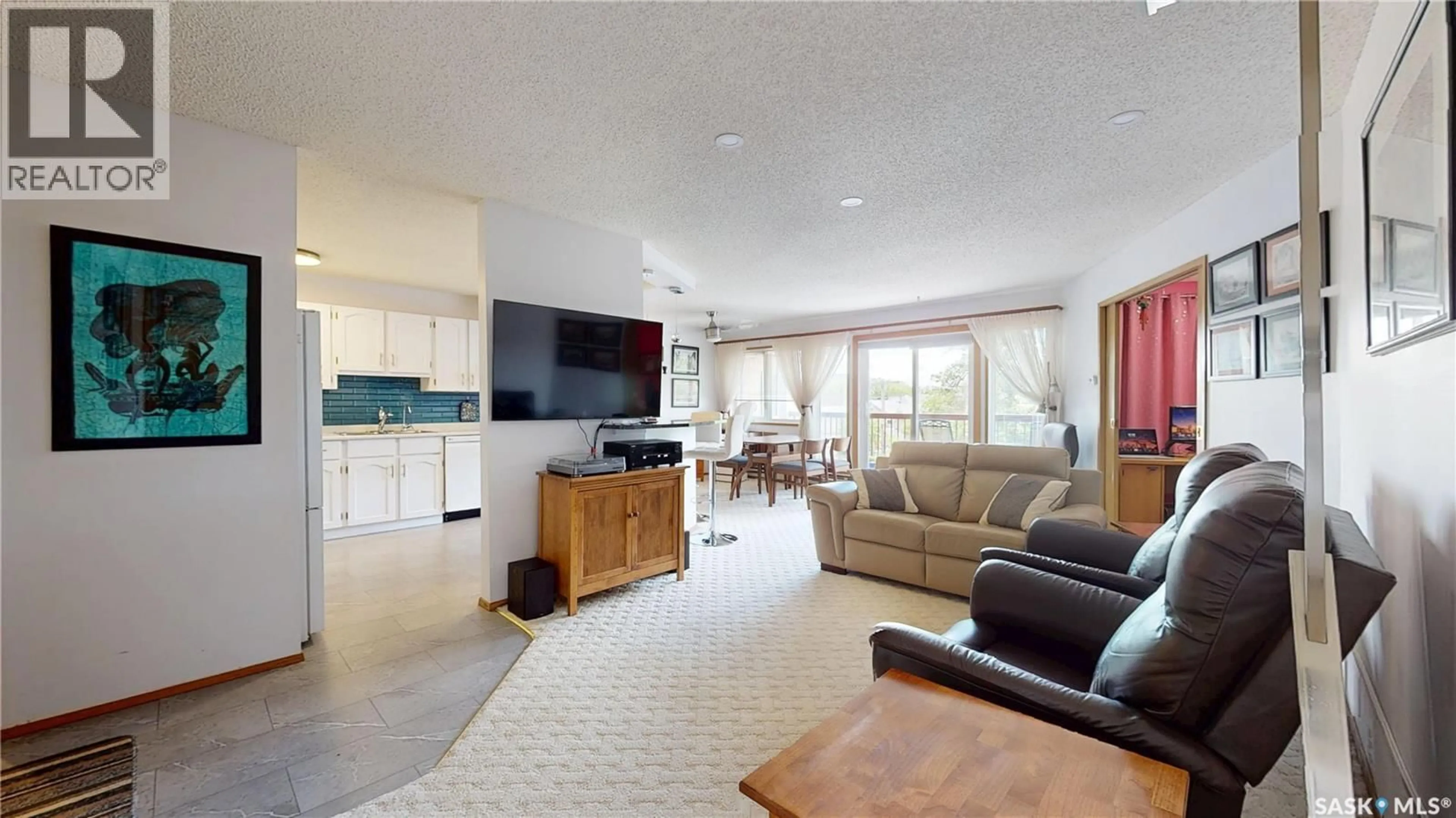 Living room with furniture, unknown for 2727 - 309 VICTORIA AVENUE, Regina Saskatchewan S4T1K4