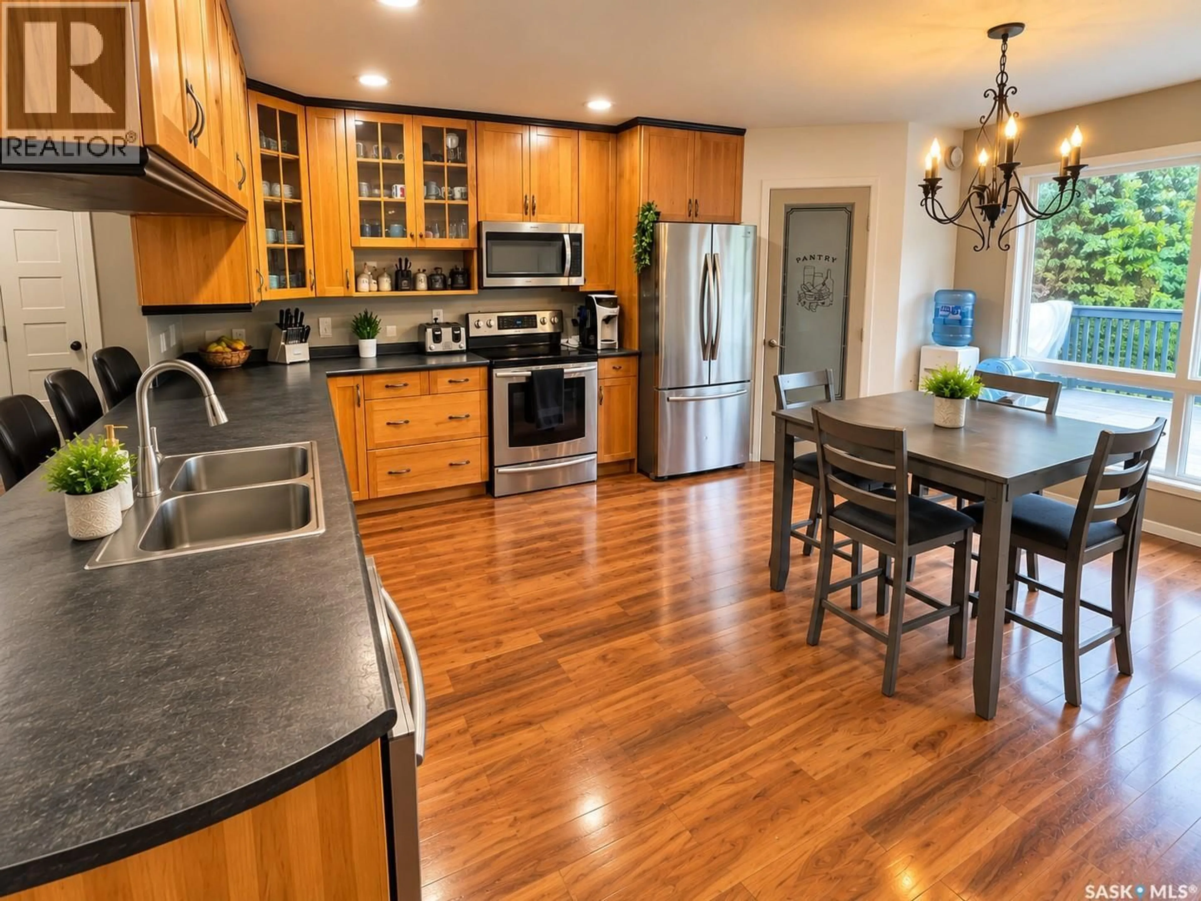 Open concept kitchen, unknown for 306 CENTRE AVENUE, Meadow Lake Saskatchewan S9X1H2