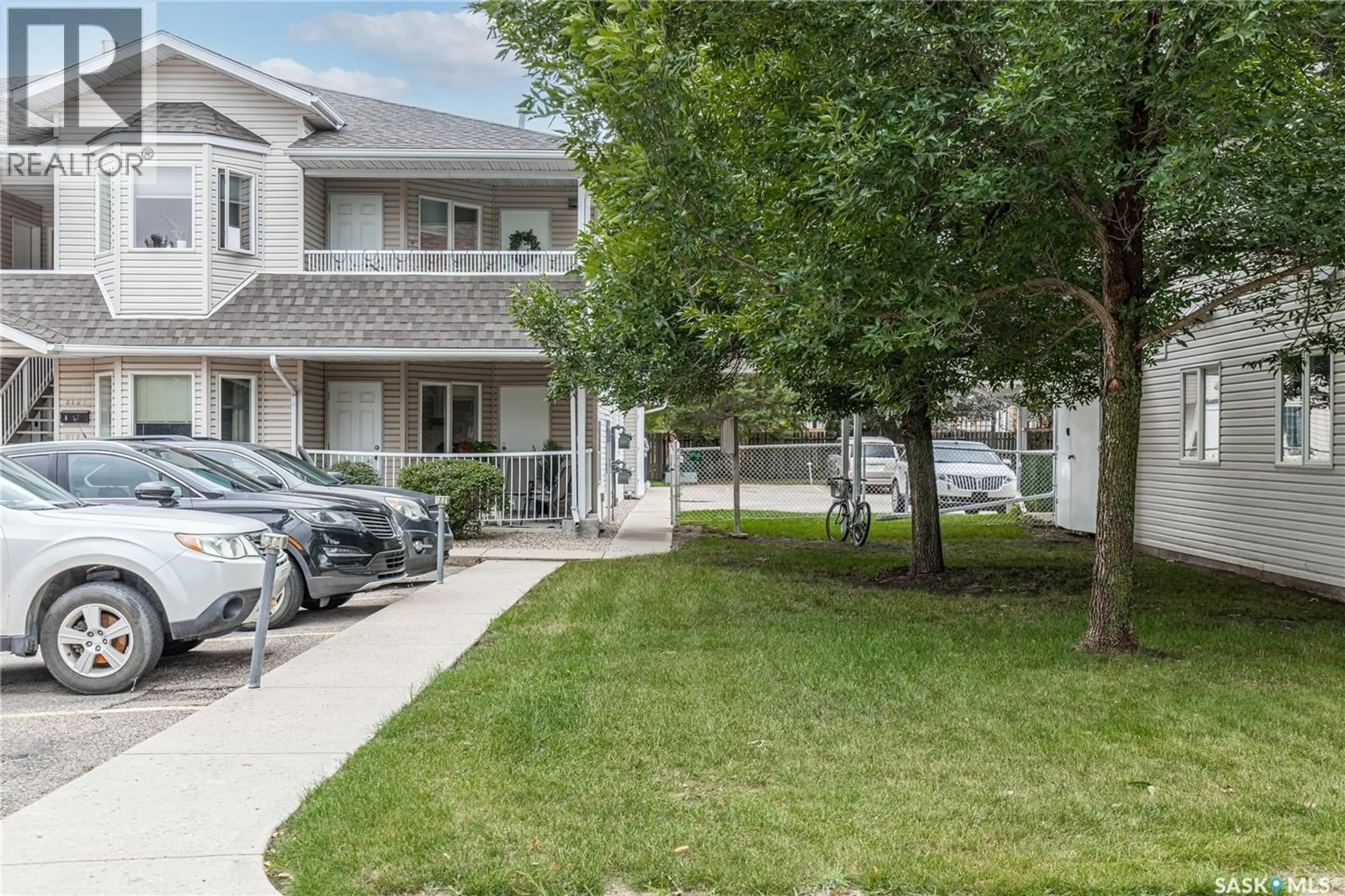 Patio, street for 3133 TRUESDALE DRIVE, Regina Saskatchewan S4V2P6