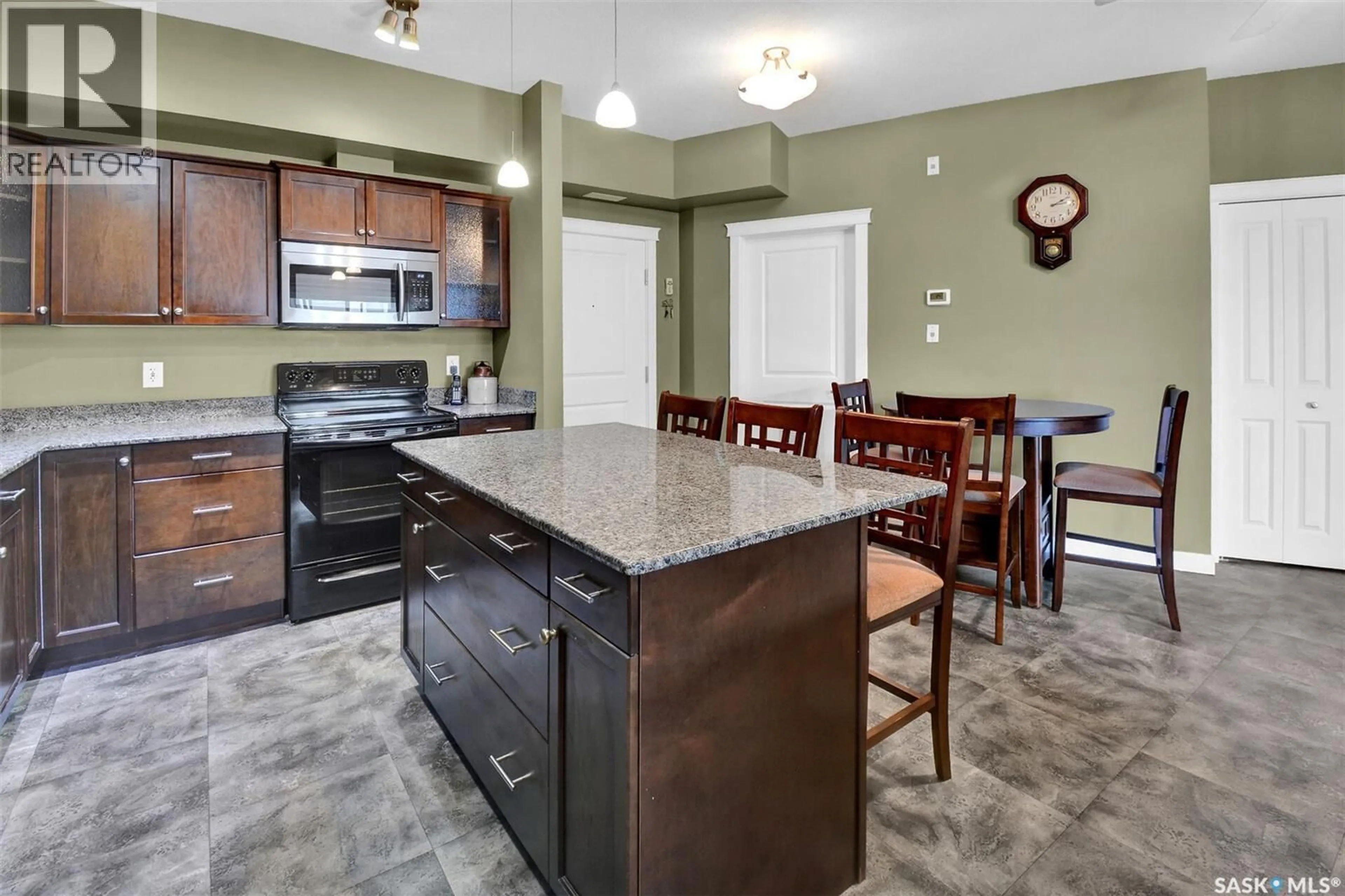 Open concept kitchen, ceramic/tile floor for 205 110 HAMPTON CIRCLE, Saskatoon Saskatchewan S7R0C5