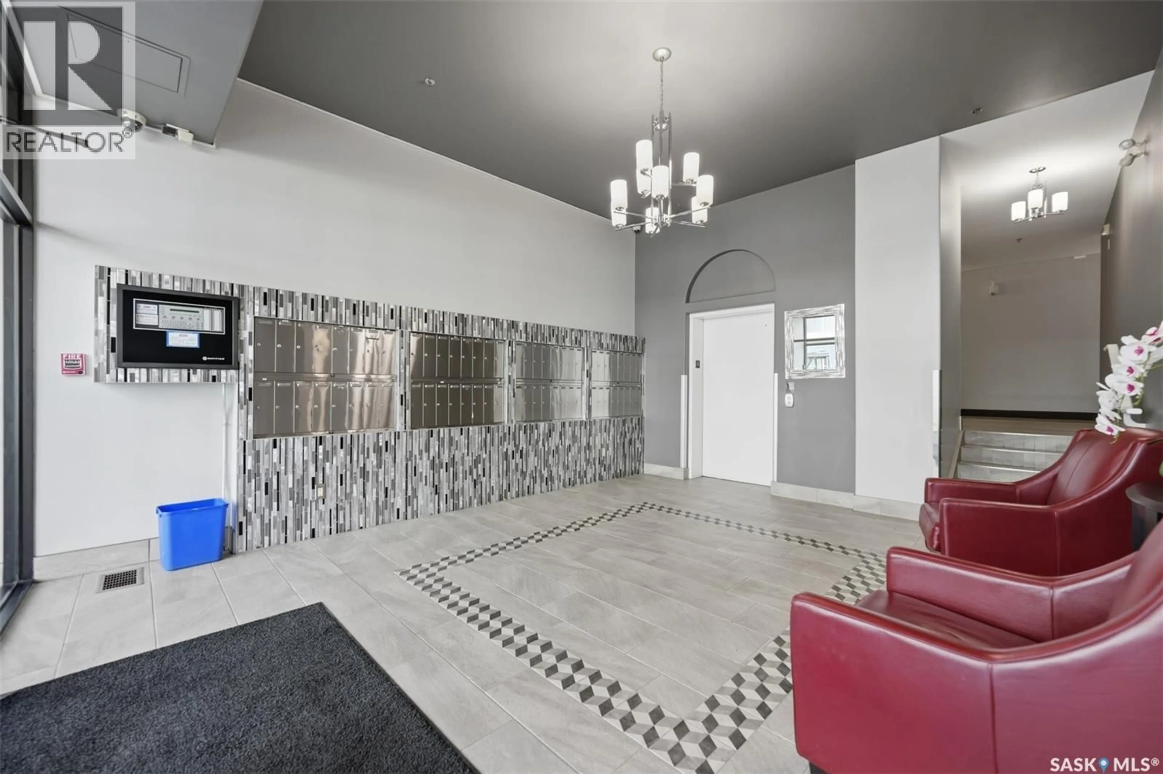 Indoor foyer for 333 - 314 NELSON ROAD, Saskatoon Saskatchewan S7S1P2