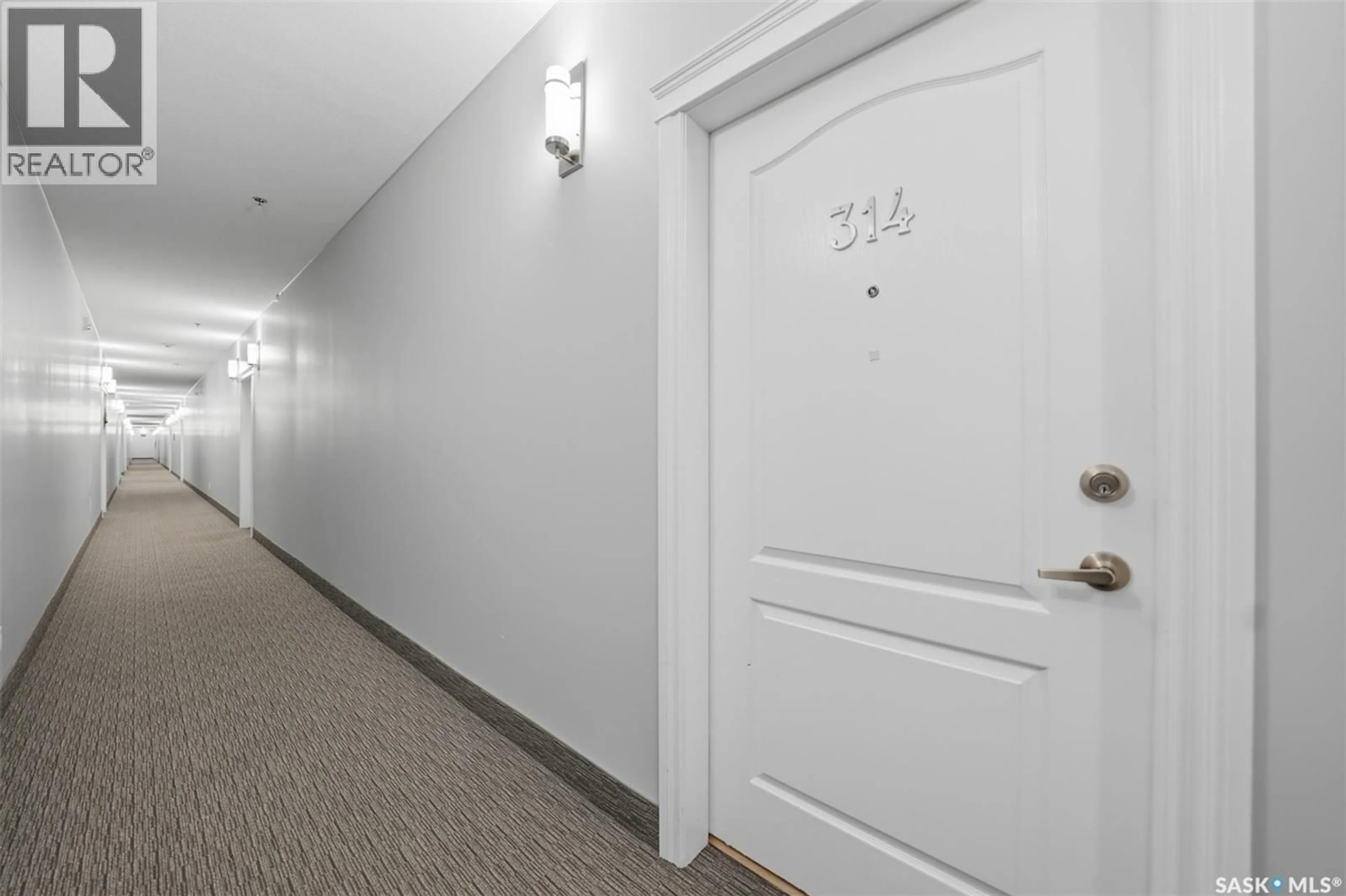 Indoor foyer for 333 - 314 NELSON ROAD, Saskatoon Saskatchewan S7S1P2