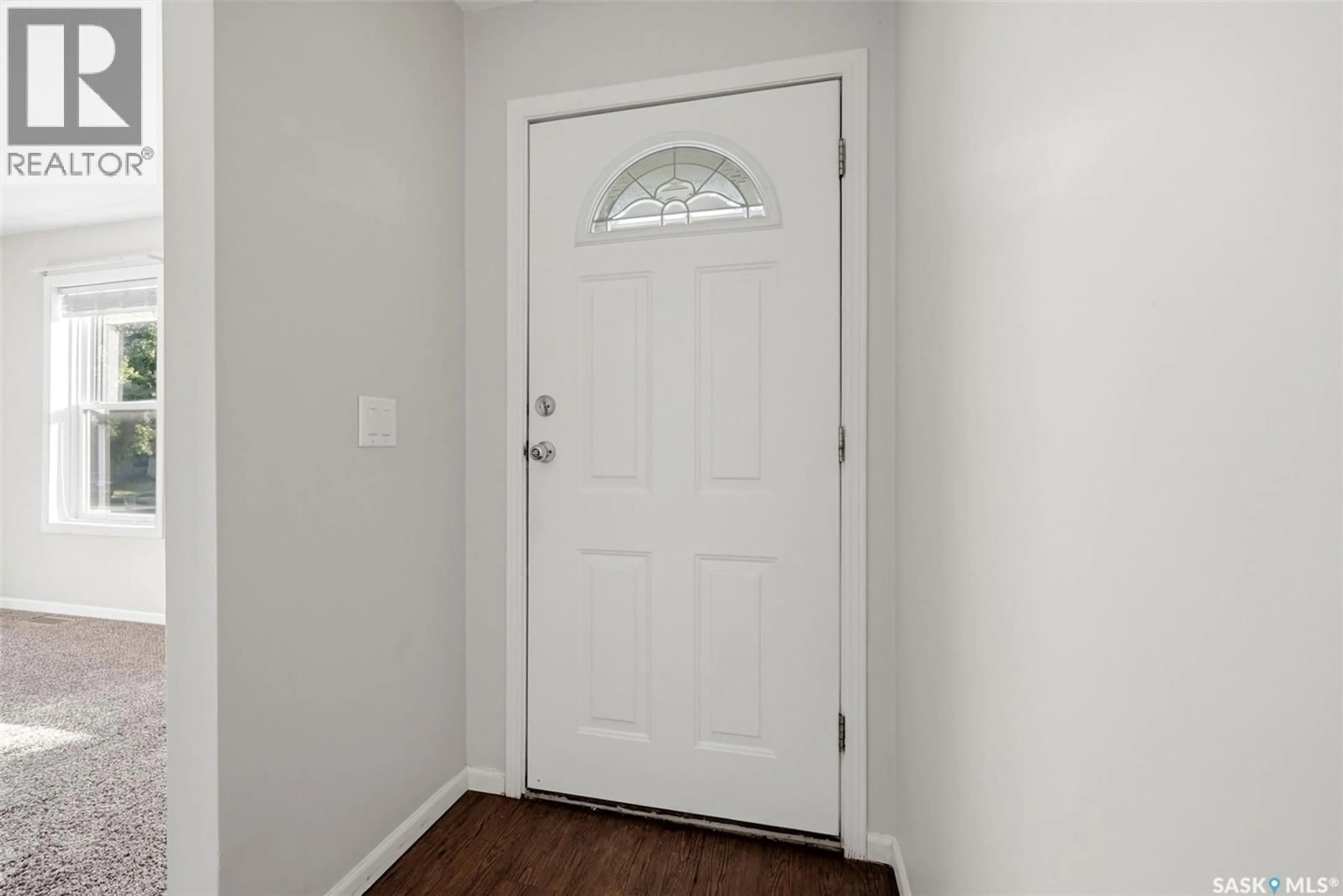 Indoor entryway for 1752 YORK STREET, Regina Saskatchewan S4T4P9