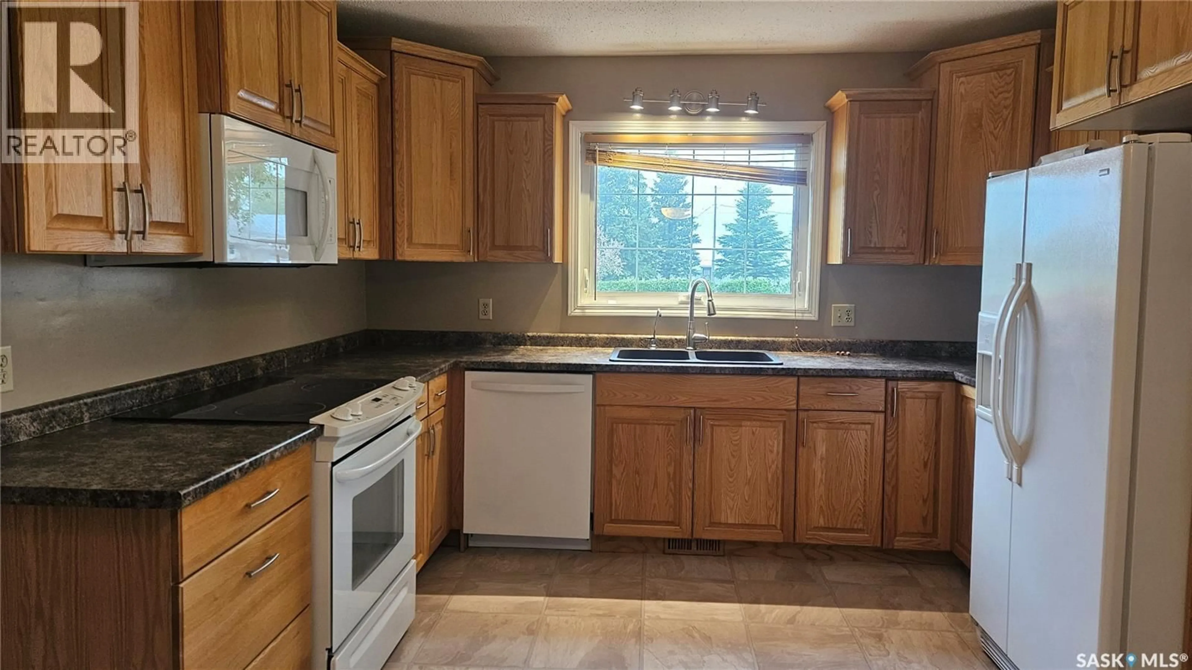 Standard kitchen, ceramic/tile floor for 139 CENTER STREET, St.Benedict Saskatchewan S0K3T0