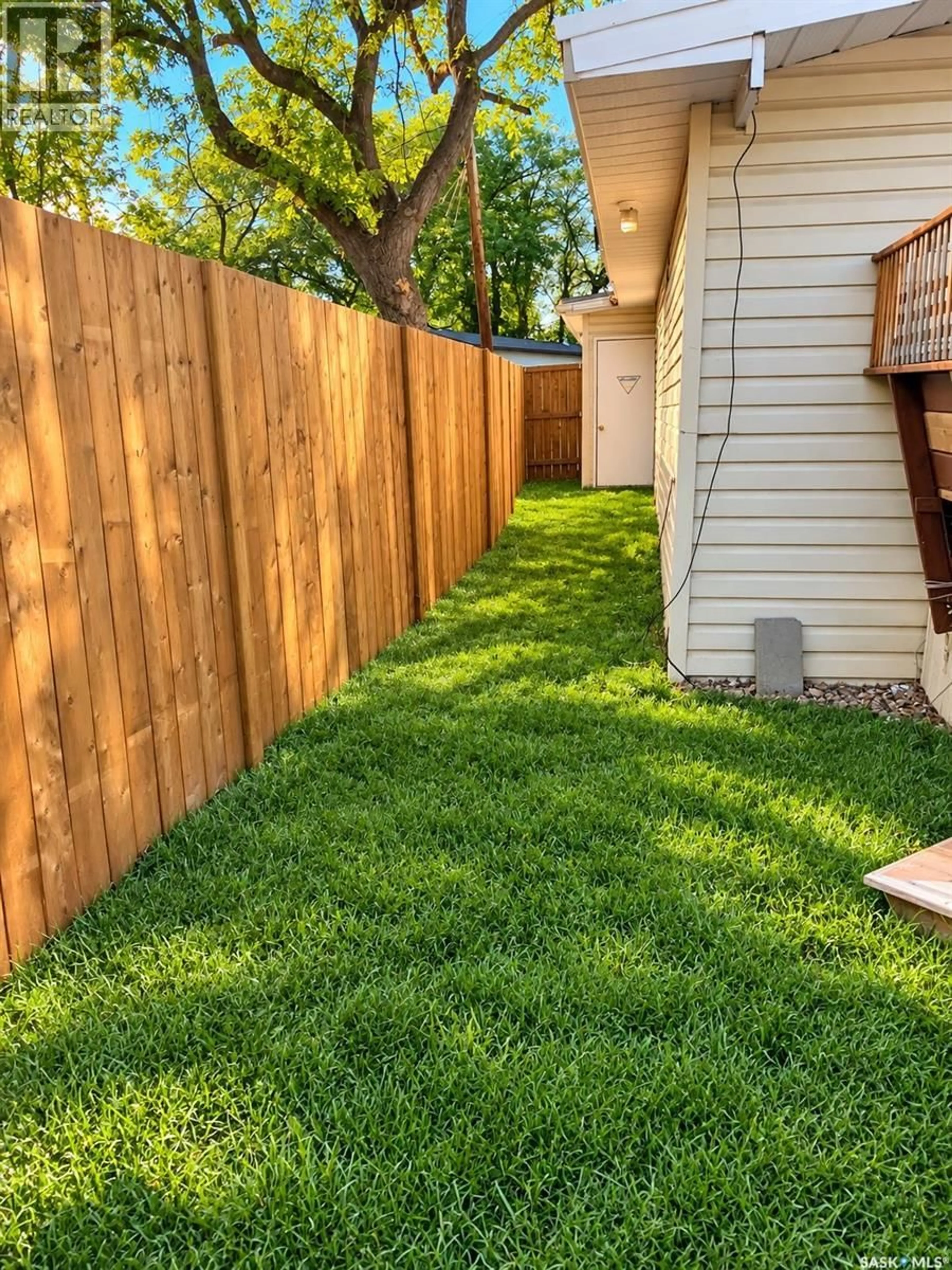 Patio, street for 216 - 1524 RAYNER AVENUE, Saskatoon Saskatchewan S7N1Y1