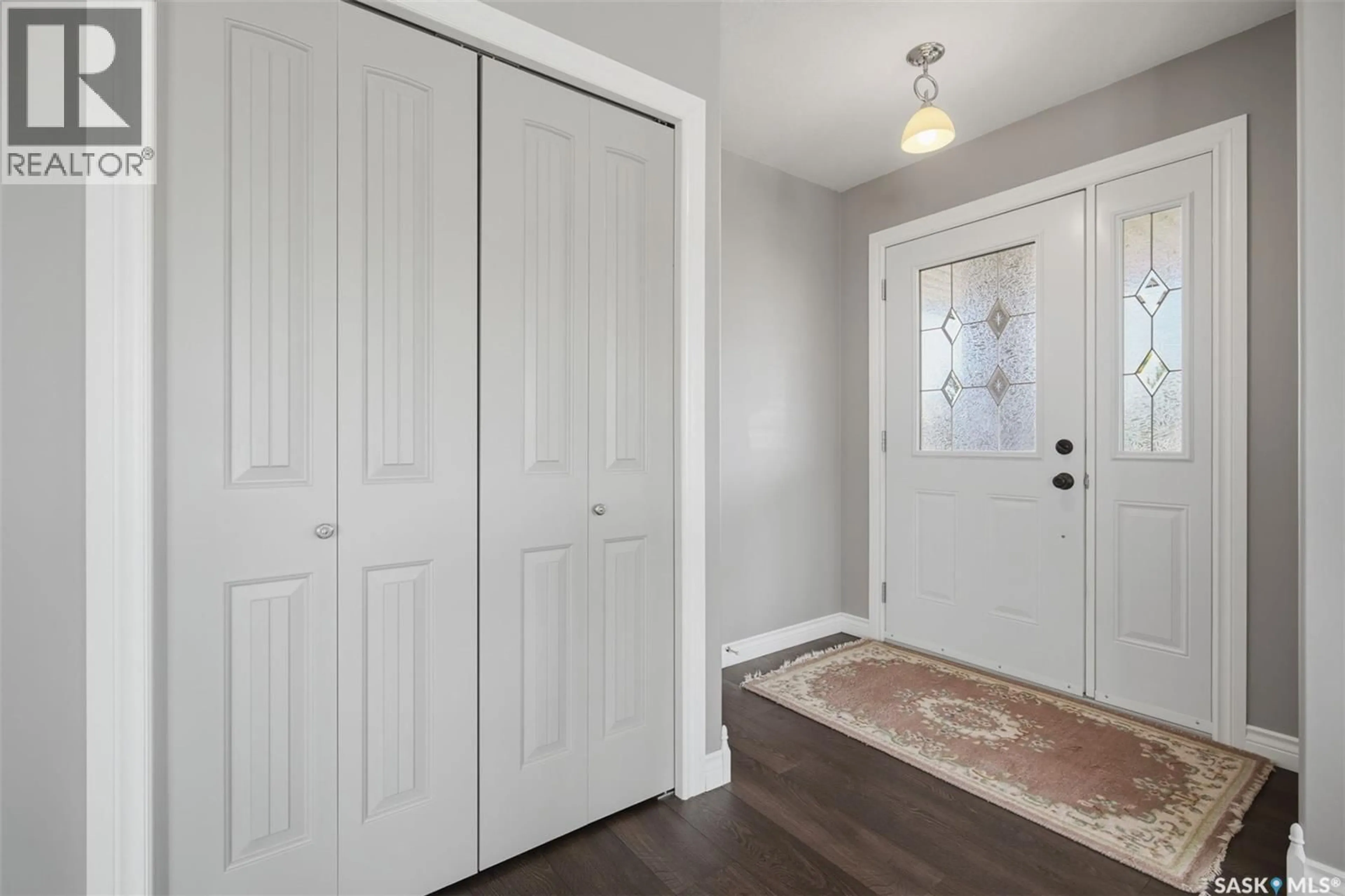 Indoor entryway for 601 4TH STREET, Watrous Saskatchewan S0K4T0