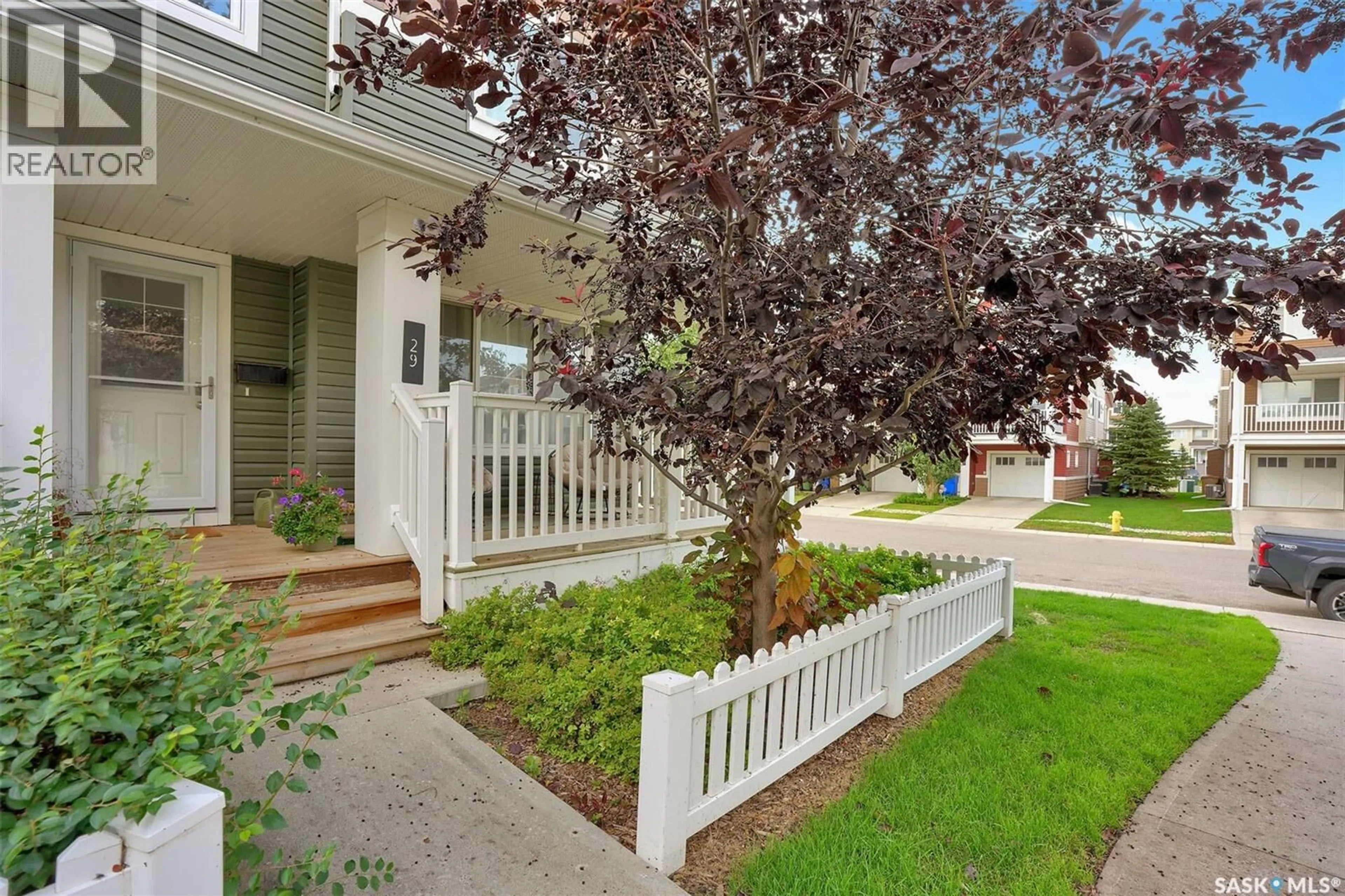 Home with vinyl exterior material, street for 29 - 5722 GORDON AVENUE, Regina Saskatchewan S4W0M1