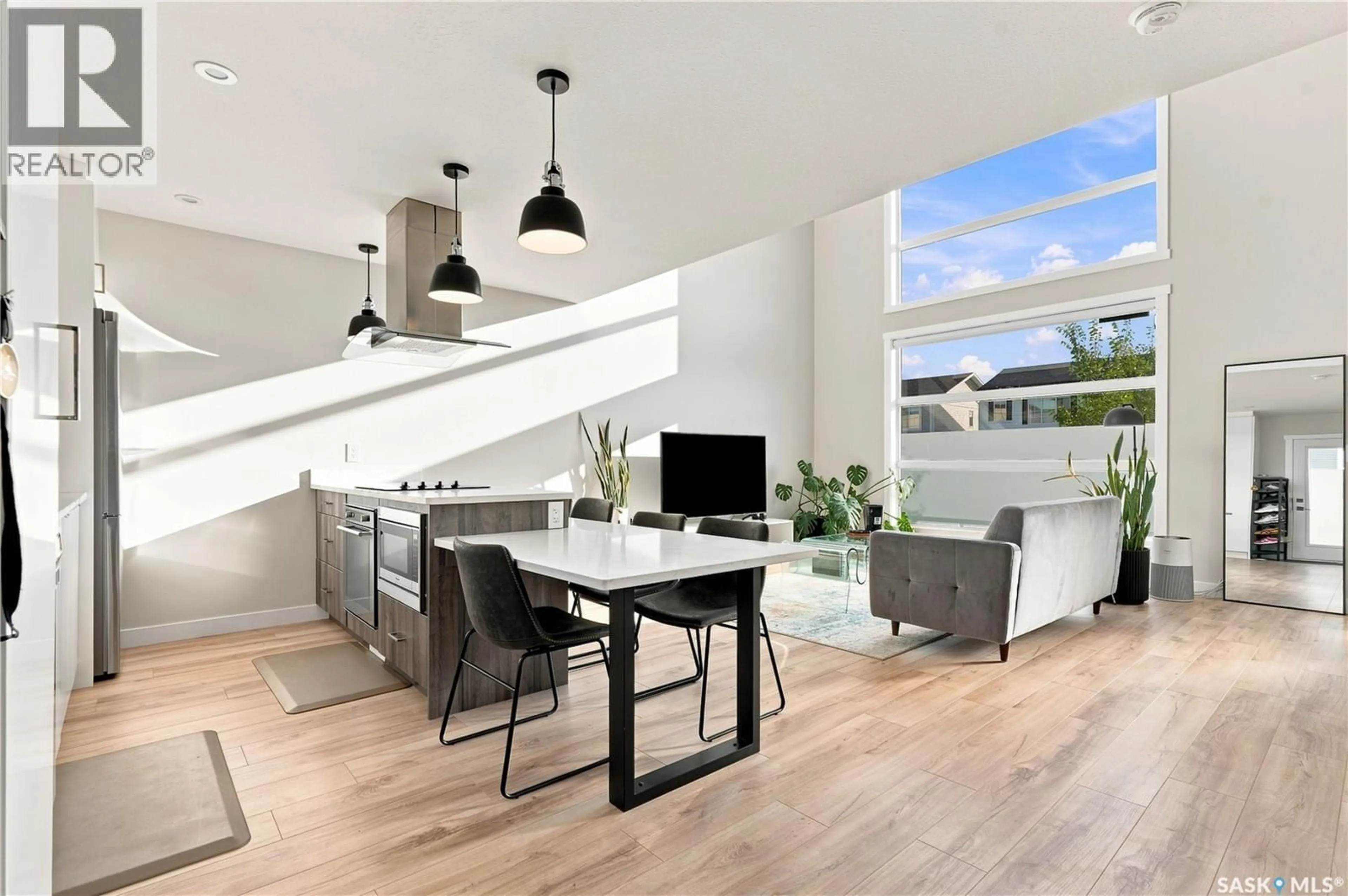 Open concept kitchen, unknown for 105 WESTFIELD ROAD, Saskatoon Saskatchewan S7V0T8