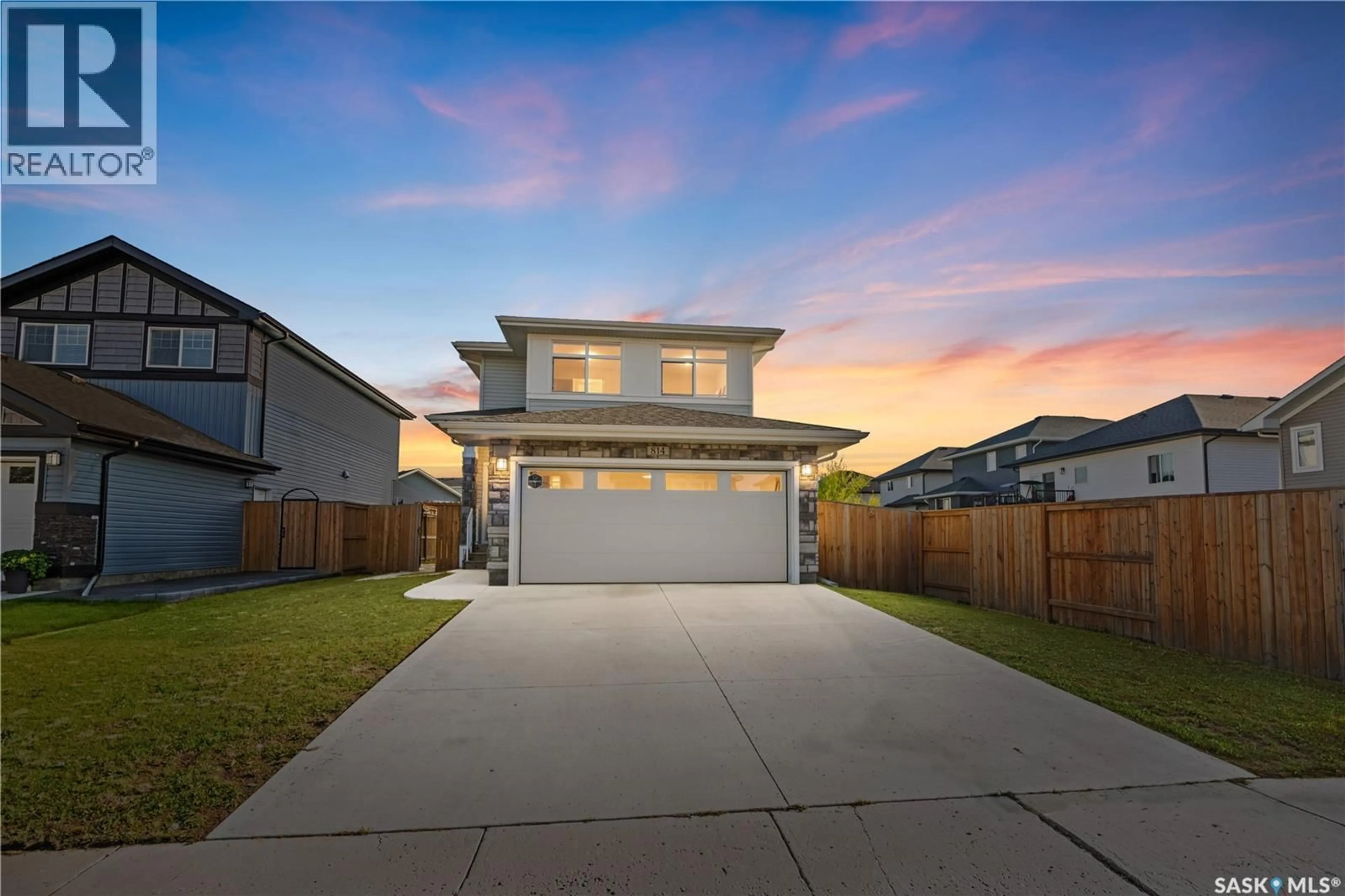 Unknown for 814 LABINE CRESCENT, Saskatoon Saskatchewan S7L6N2