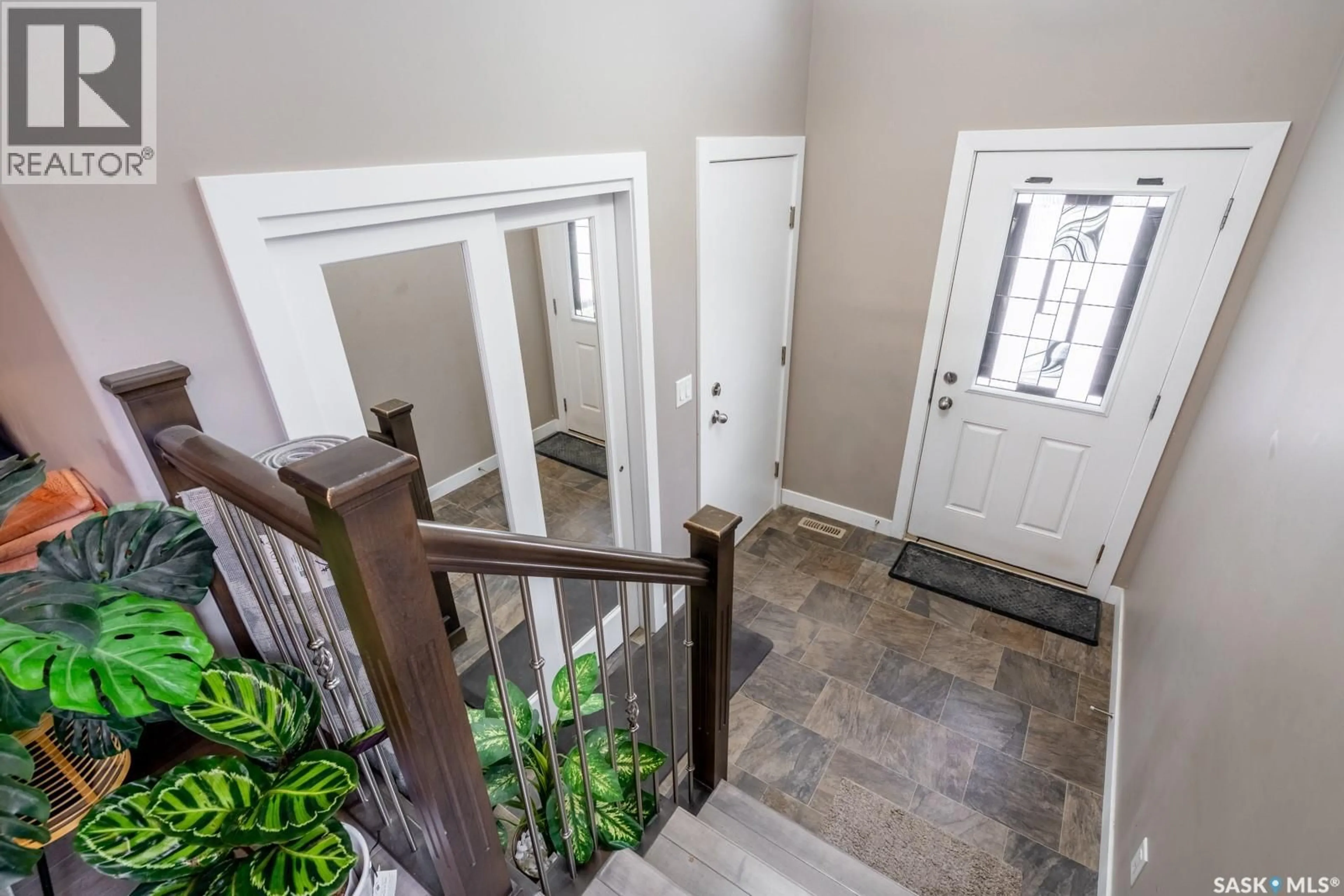 Indoor entryway for E - 4209 GREEN OLIVE WAY, Regina Saskatchewan S4V1P9