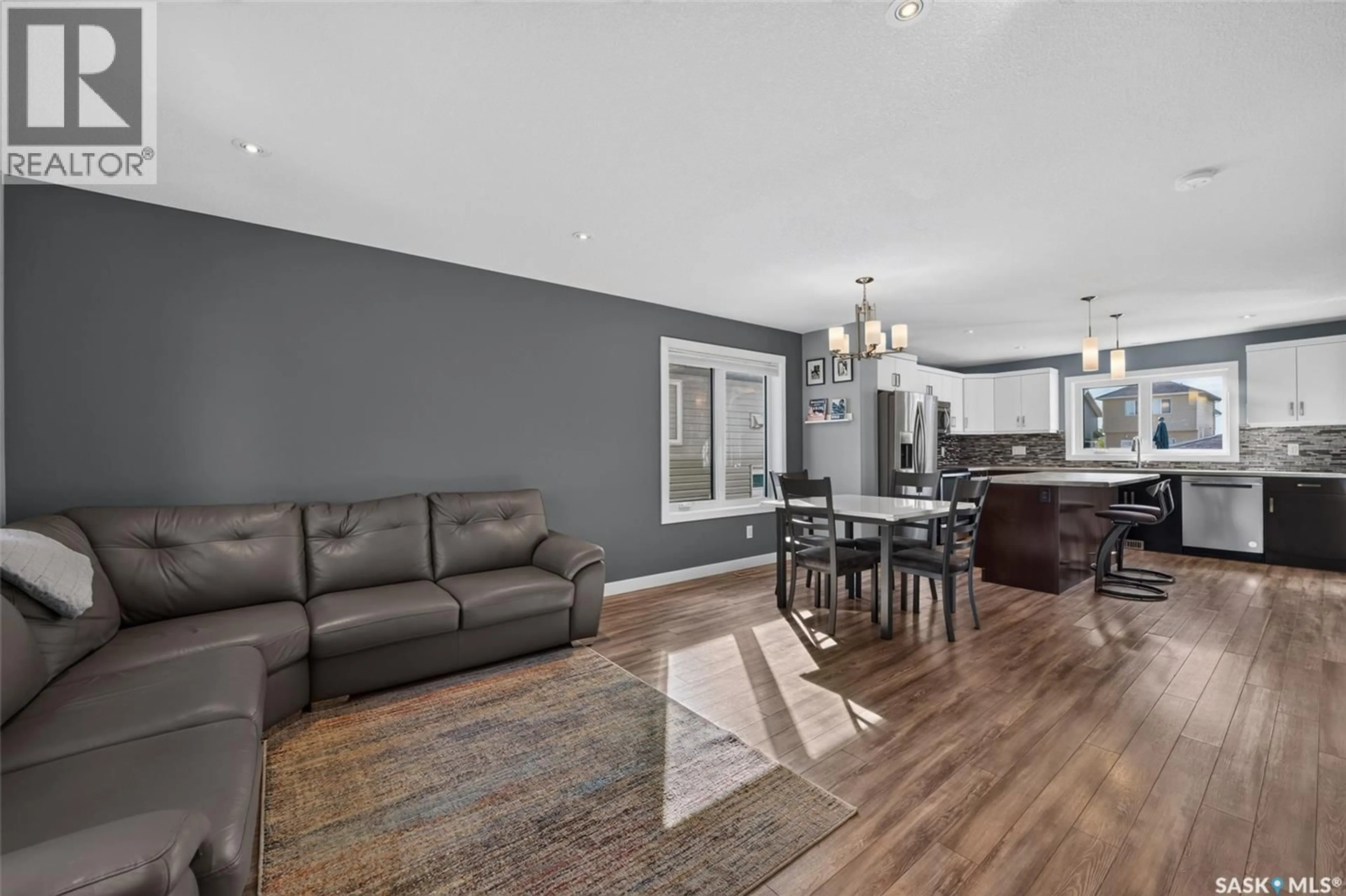 Open concept kitchen, unknown for 5121 CAMPLING AVENUE, Regina Saskatchewan S4W0L6