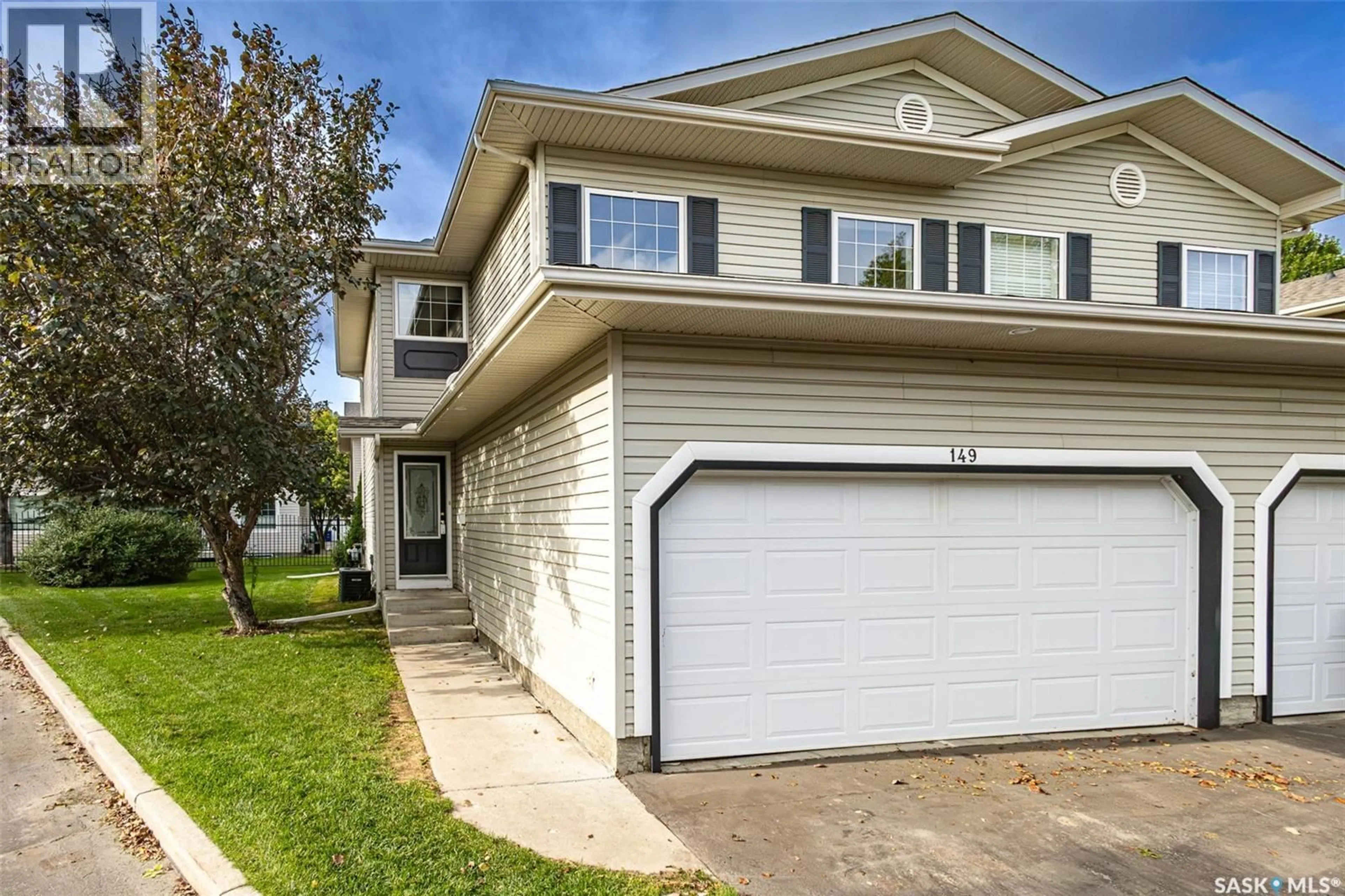 Home with vinyl exterior material, street for 515 - 149 KENDERDINE ROAD, Saskatoon Saskatchewan S7N4S6