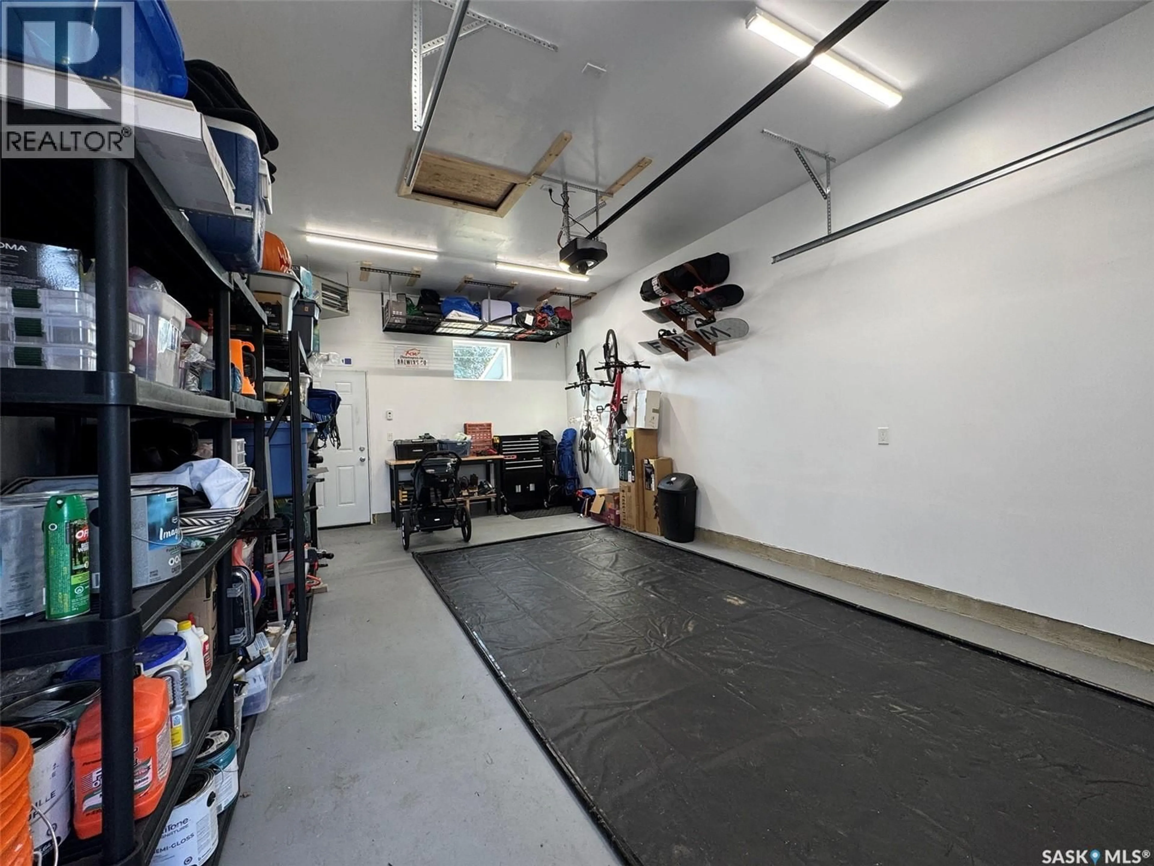 Indoor garage for 331 34TH STREET, Battleford Saskatchewan S0M0E0