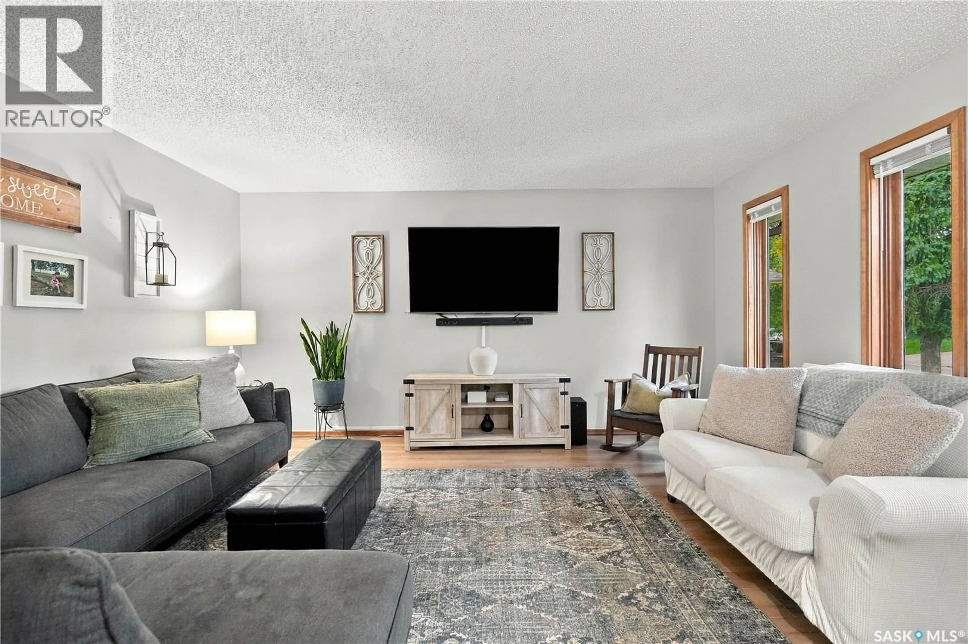 Living room with furniture, unknown for 2930 KUTARNA CRESCENT, Regina Saskatchewan S4V0T3