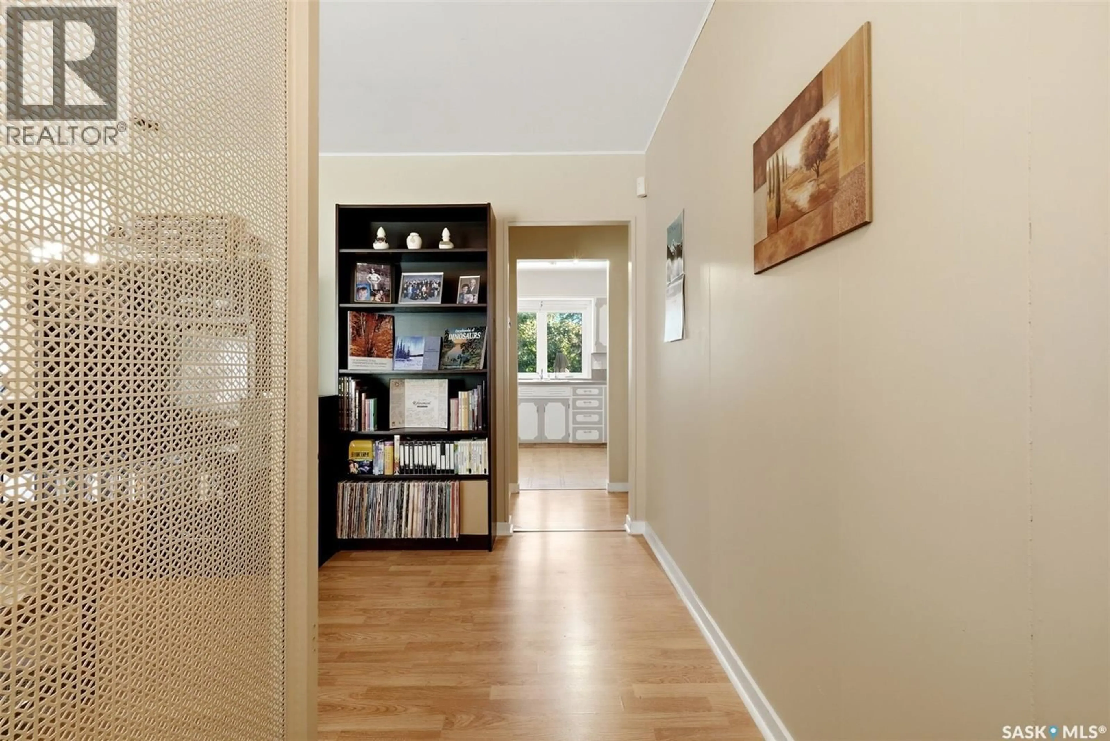 Indoor entryway for 69 DARKE CRESCENT, Regina Saskatchewan S4S3Y1