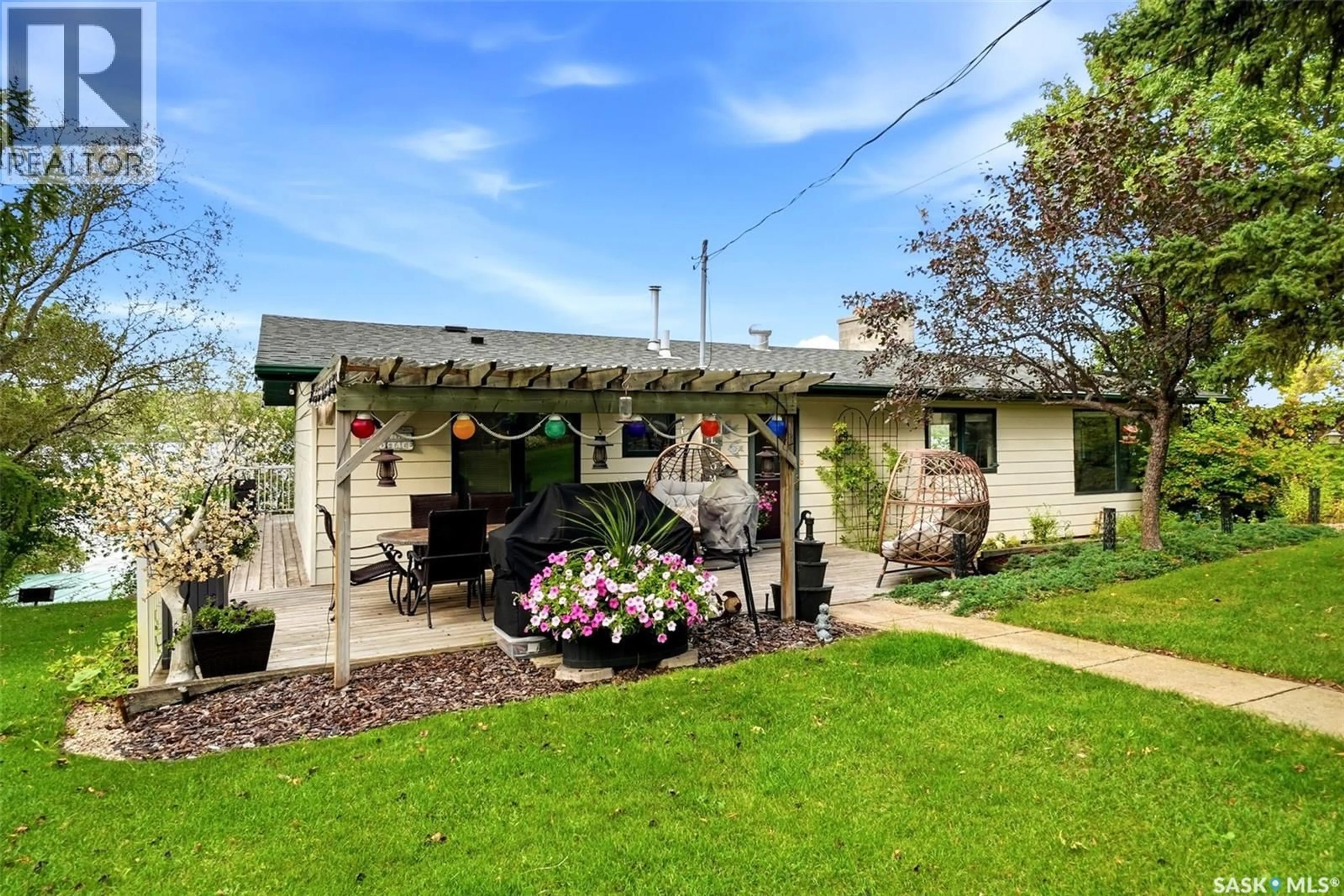 Patio, street for 46 BARTLETT PLACE, Echo Lake Saskatchewan S0G1S0