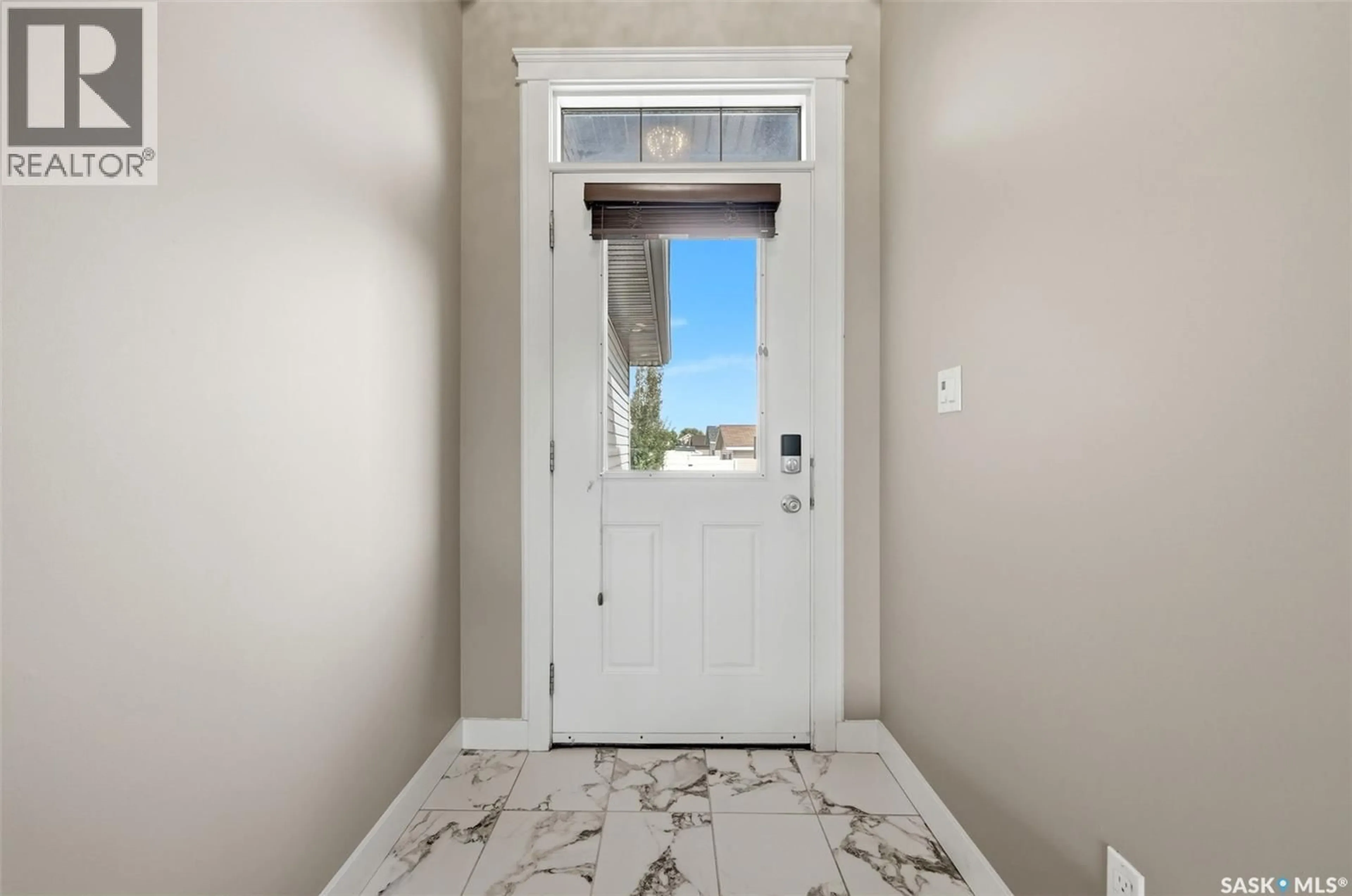 Indoor entryway for 8902 HERMAN CRESCENT, Regina Saskatchewan S4Y0C1