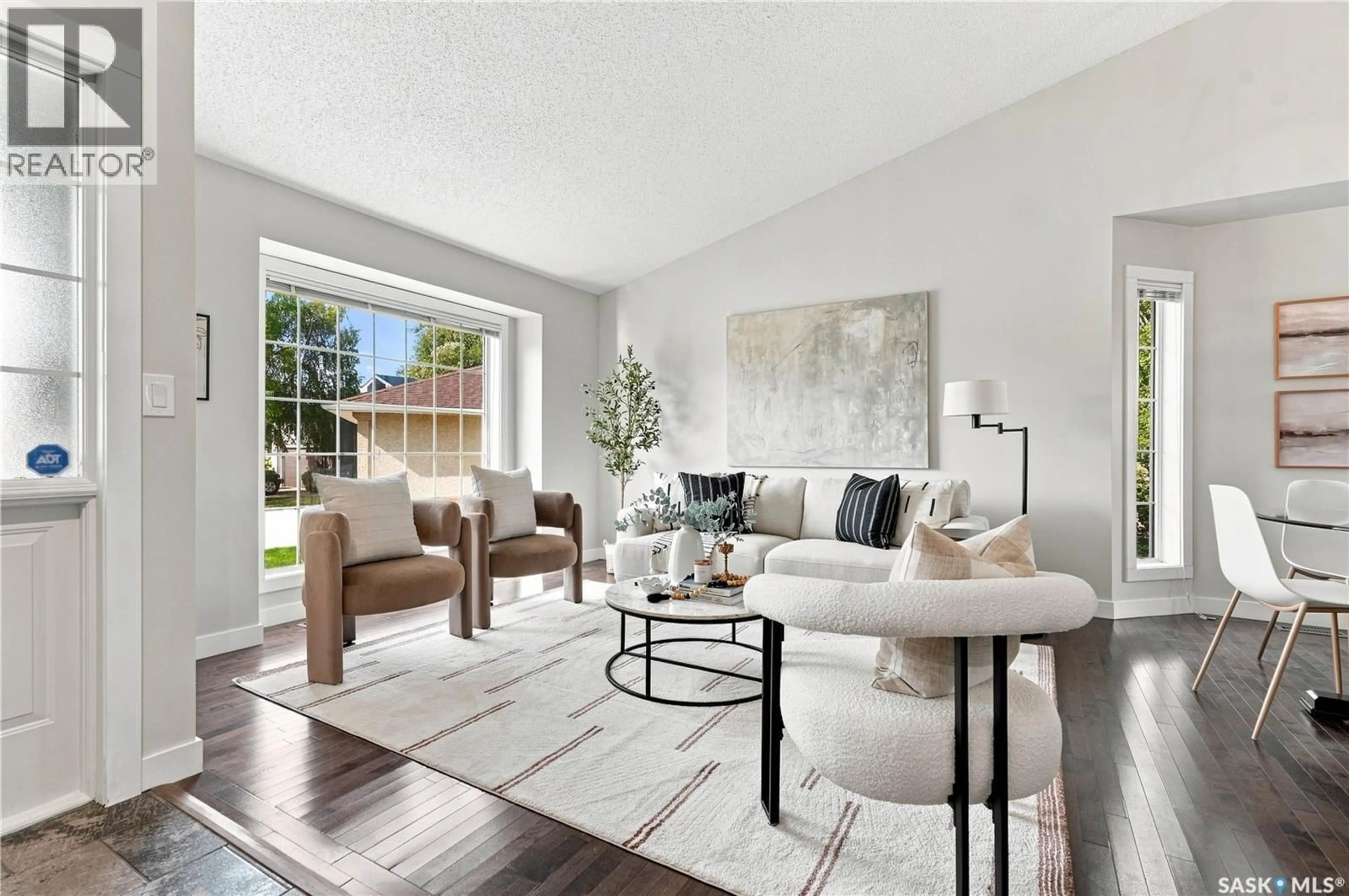 Living room with furniture, unknown for 122 LAVALEE PLACE, Saskatoon Saskatchewan S7J5K7