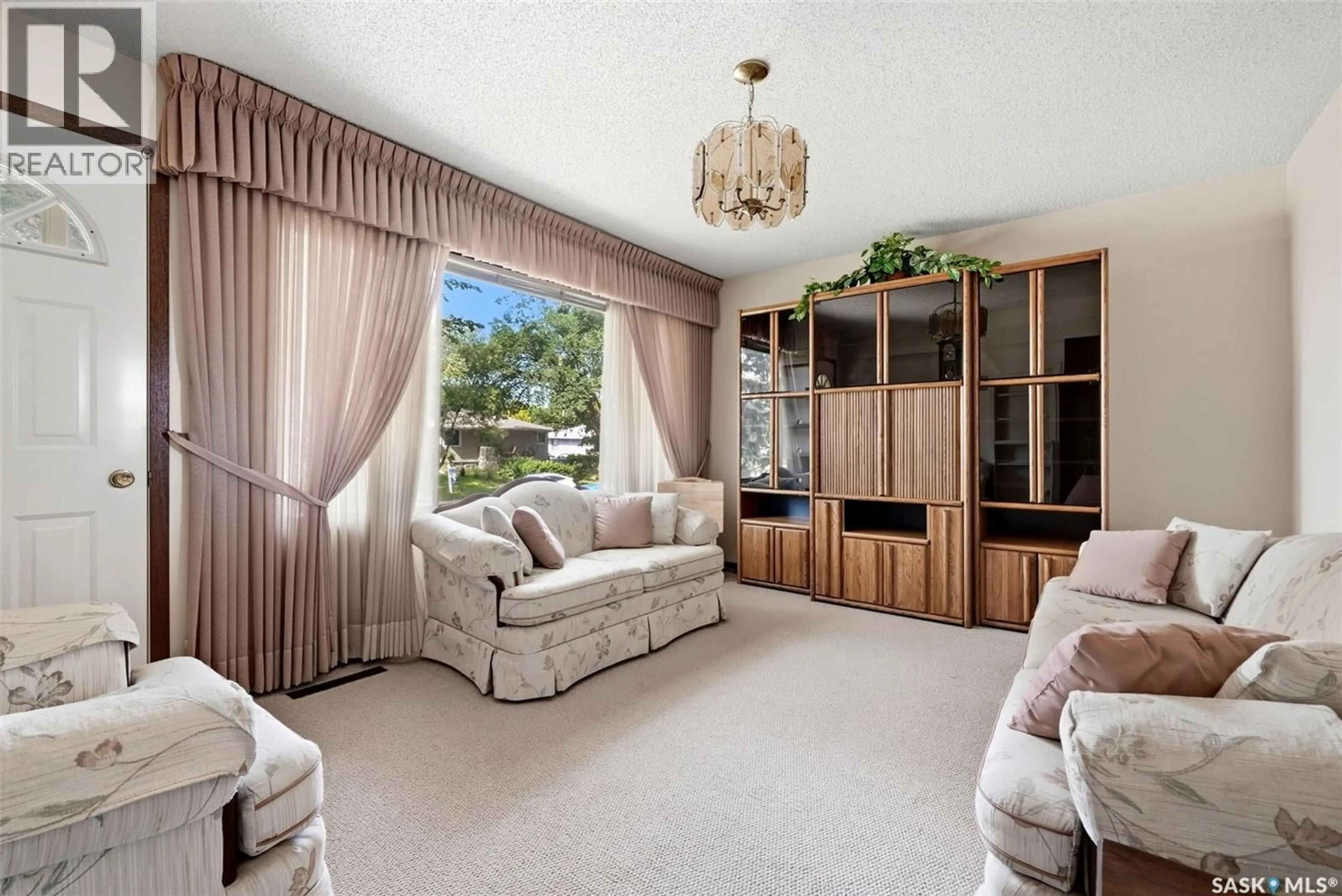 Living room with furniture, unknown for 1257 LINDSAY STREET, Regina Saskatchewan S4N3B4