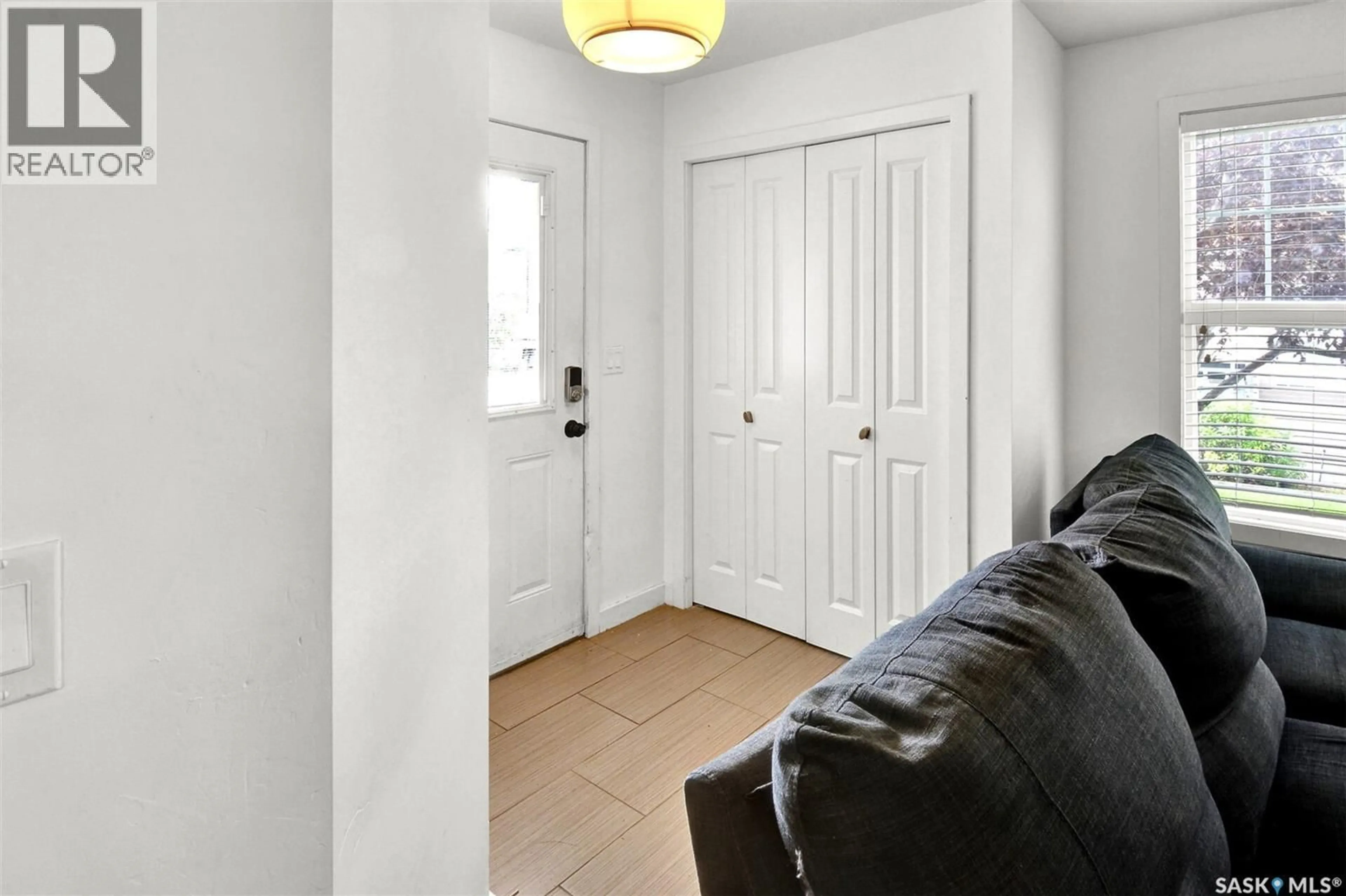 Indoor entryway for 111 3011 MCCLOCKLIN ROAD, Saskatoon Saskatchewan S7R0J1