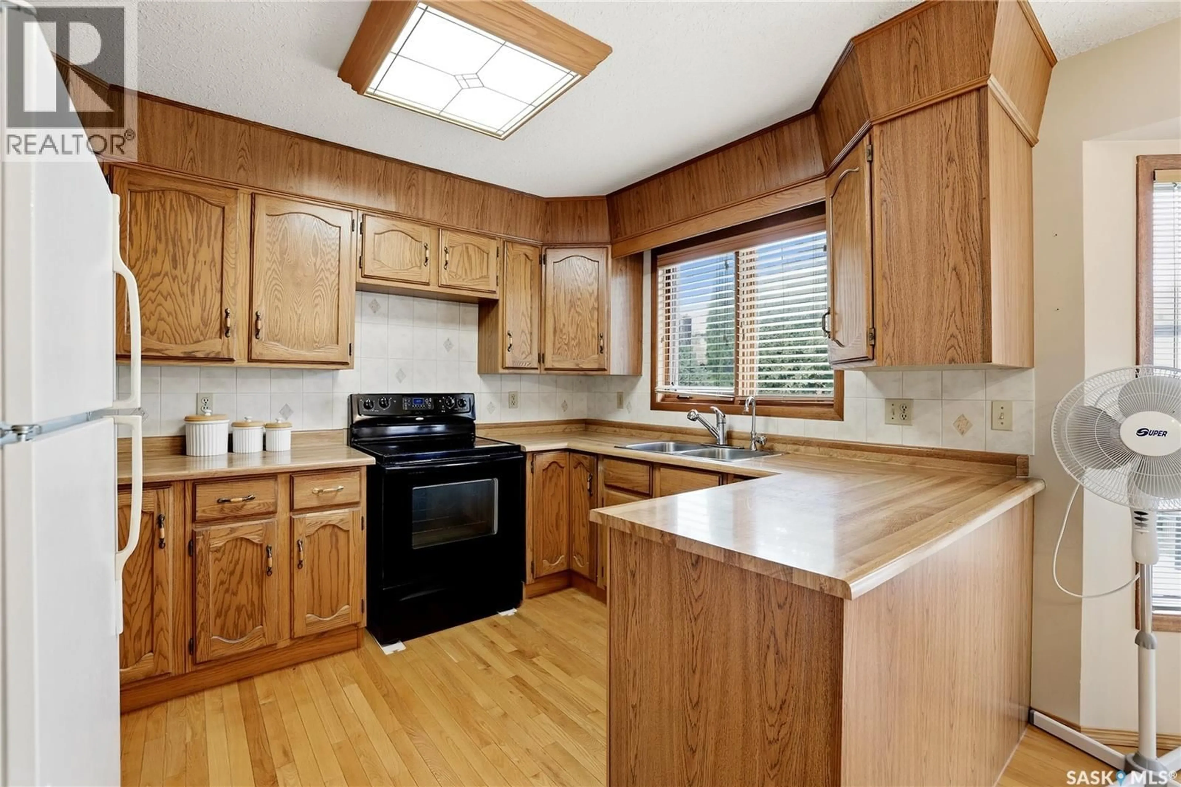 Standard kitchen, unknown for E - 2606 NEFF ROAD, Regina Saskatchewan S4V1K5