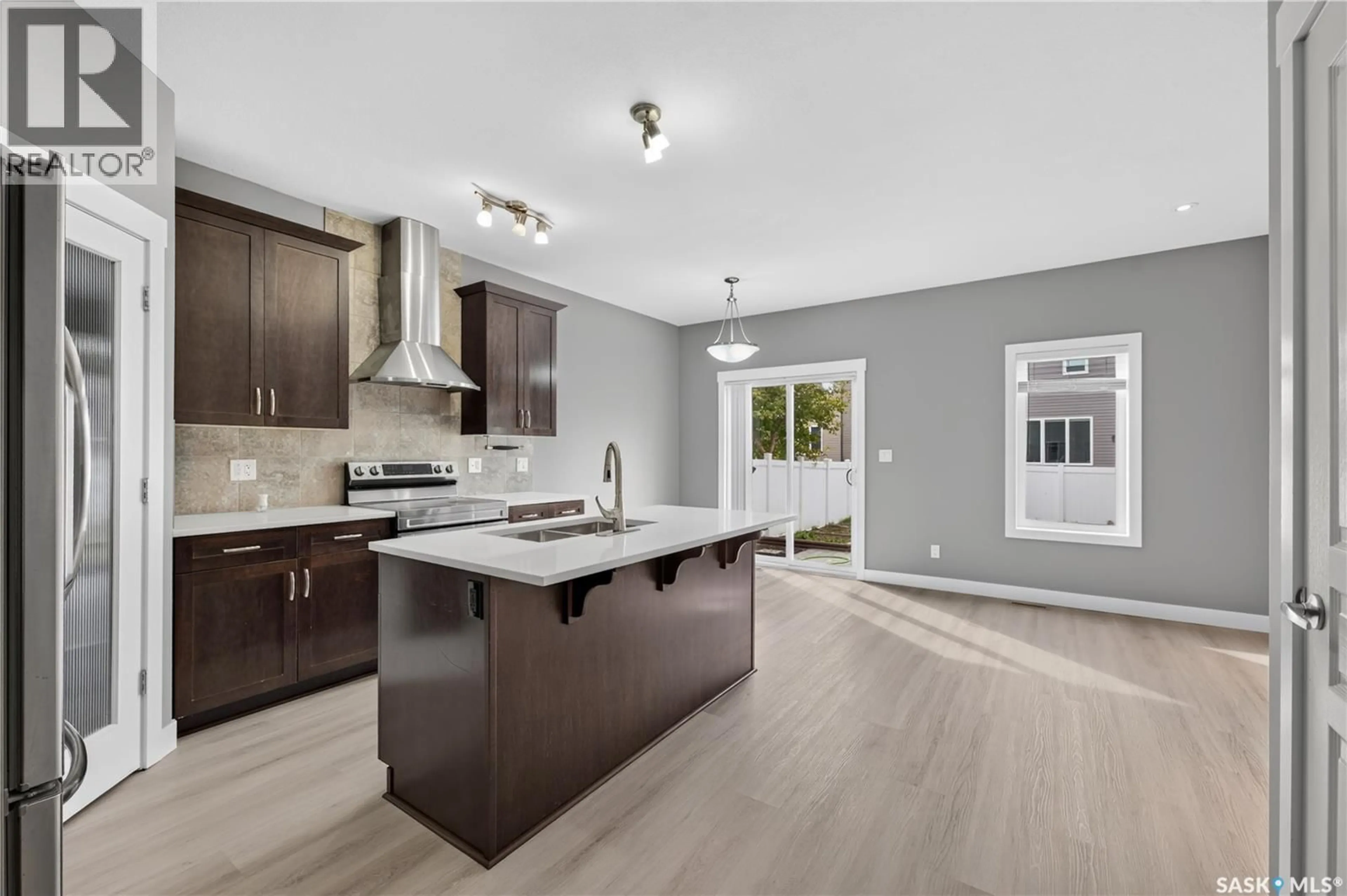 Open concept kitchen, unknown for 3017 ELGAARD DRIVE, Regina Saskatchewan S4X0K3