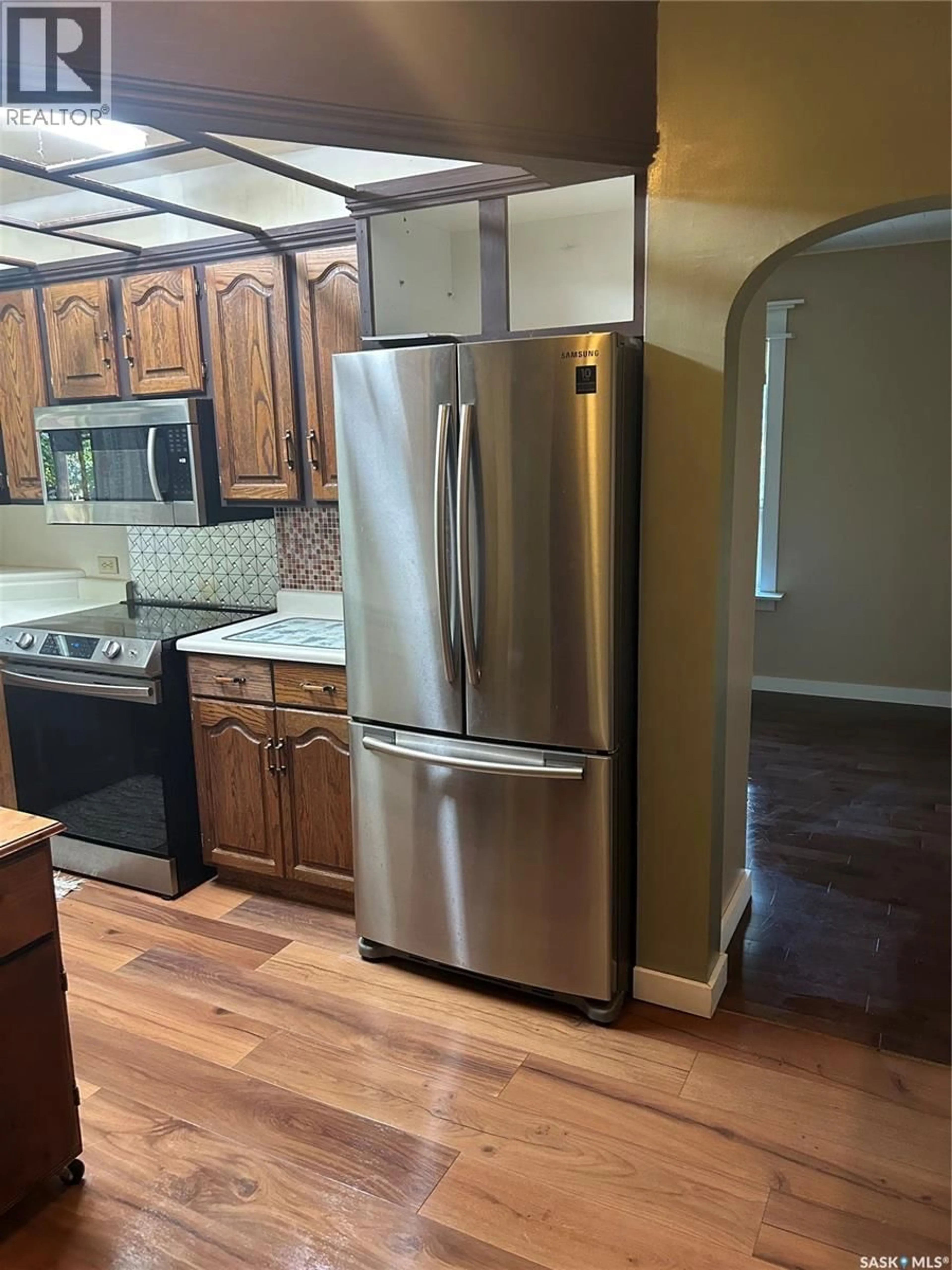 Standard kitchen, wood/laminate floor for 346 WALNUT STREET, Porcupine Plain Saskatchewan S0E1H0
