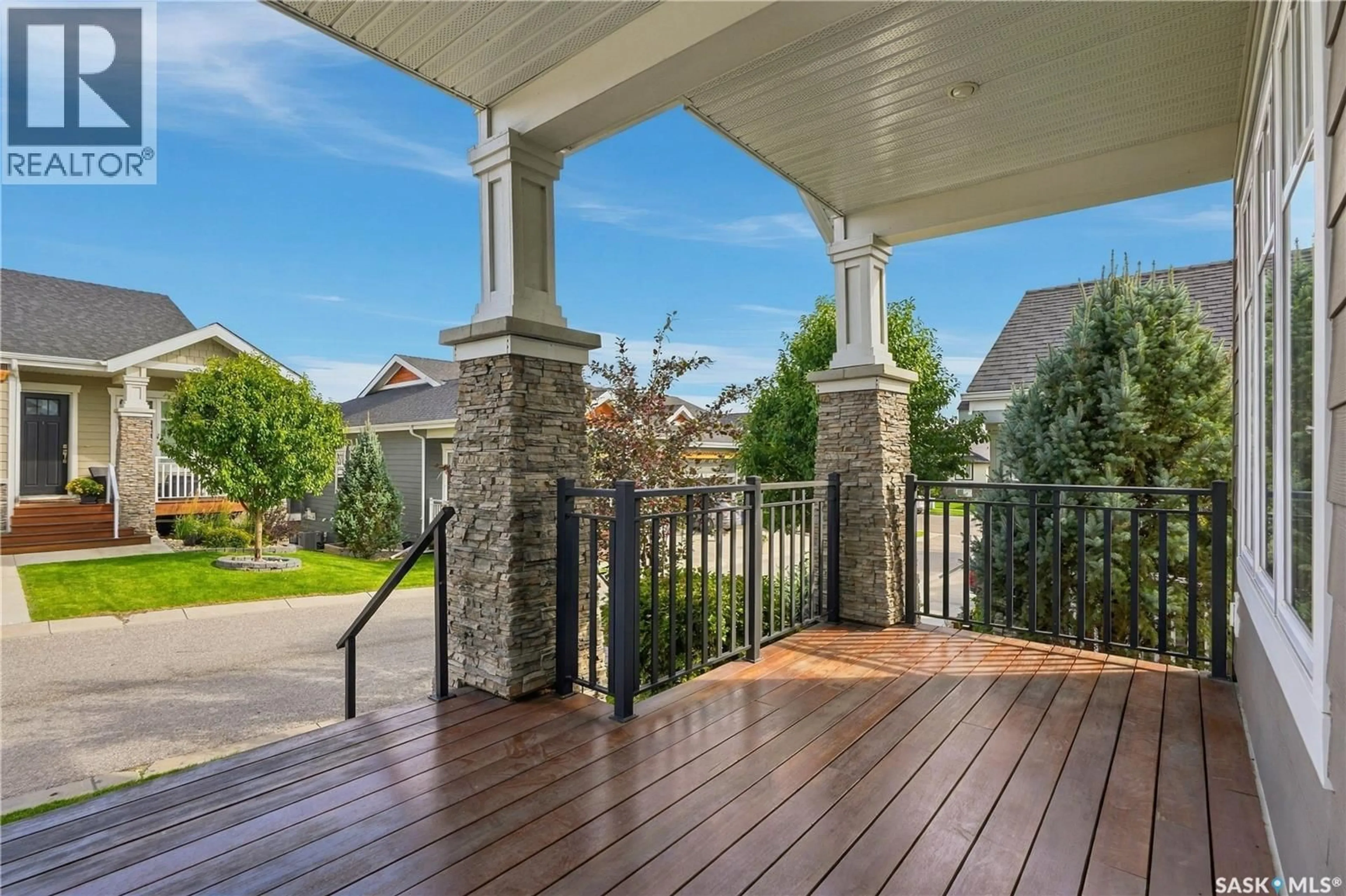 Patio, street for 27 115 MEADOWS BOULEVARD, Saskatoon Saskatchewan S7V0E6