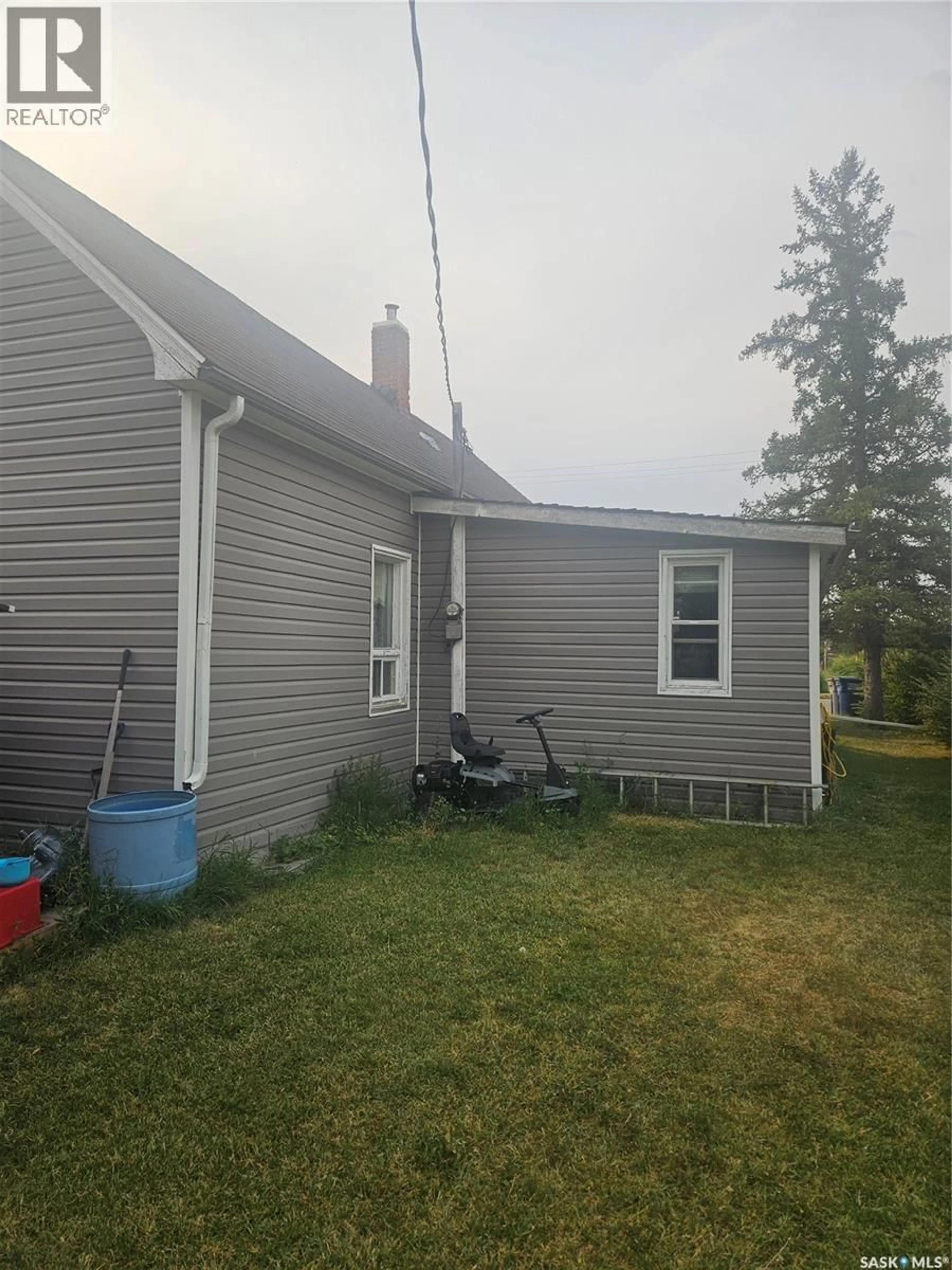 Shed for 107 2ND STREET, Cabri Saskatchewan S0N0J0