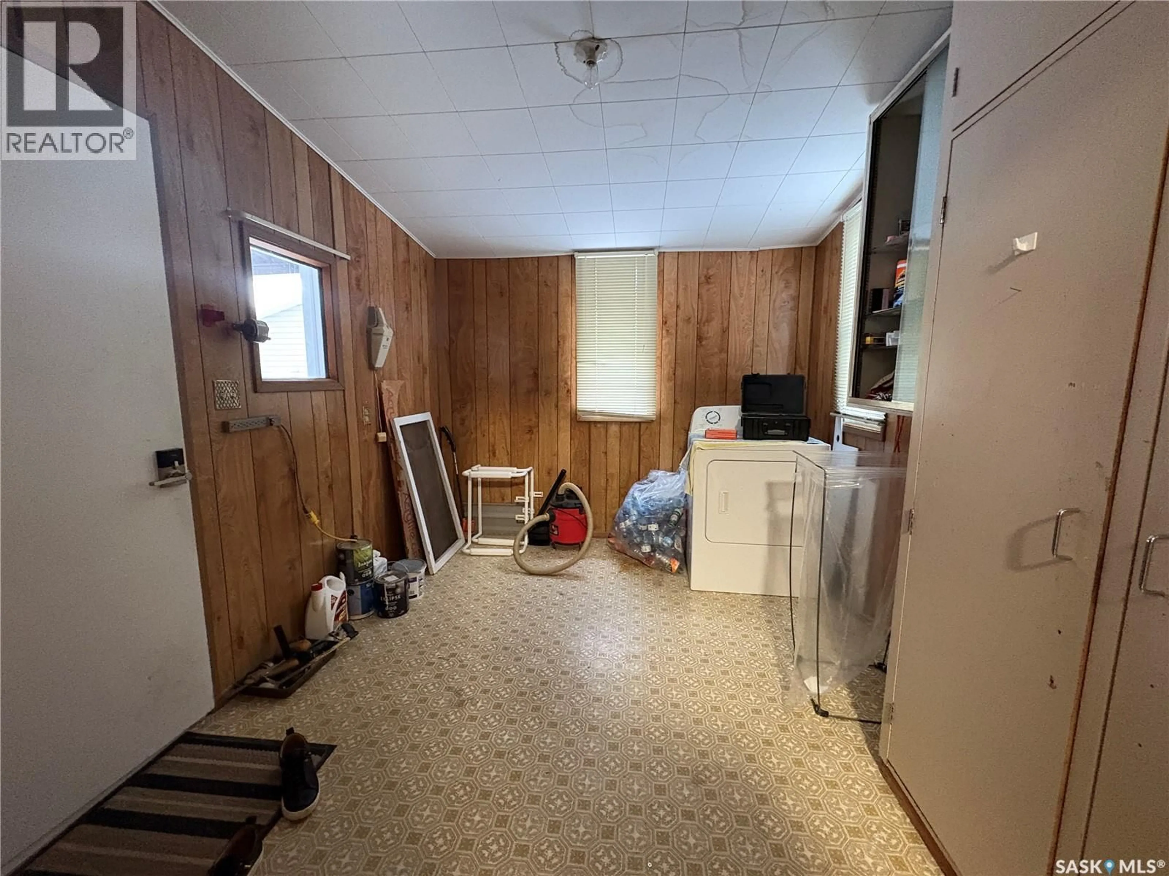 A pic of a room for 107 2ND STREET, Cabri Saskatchewan S0N0J0