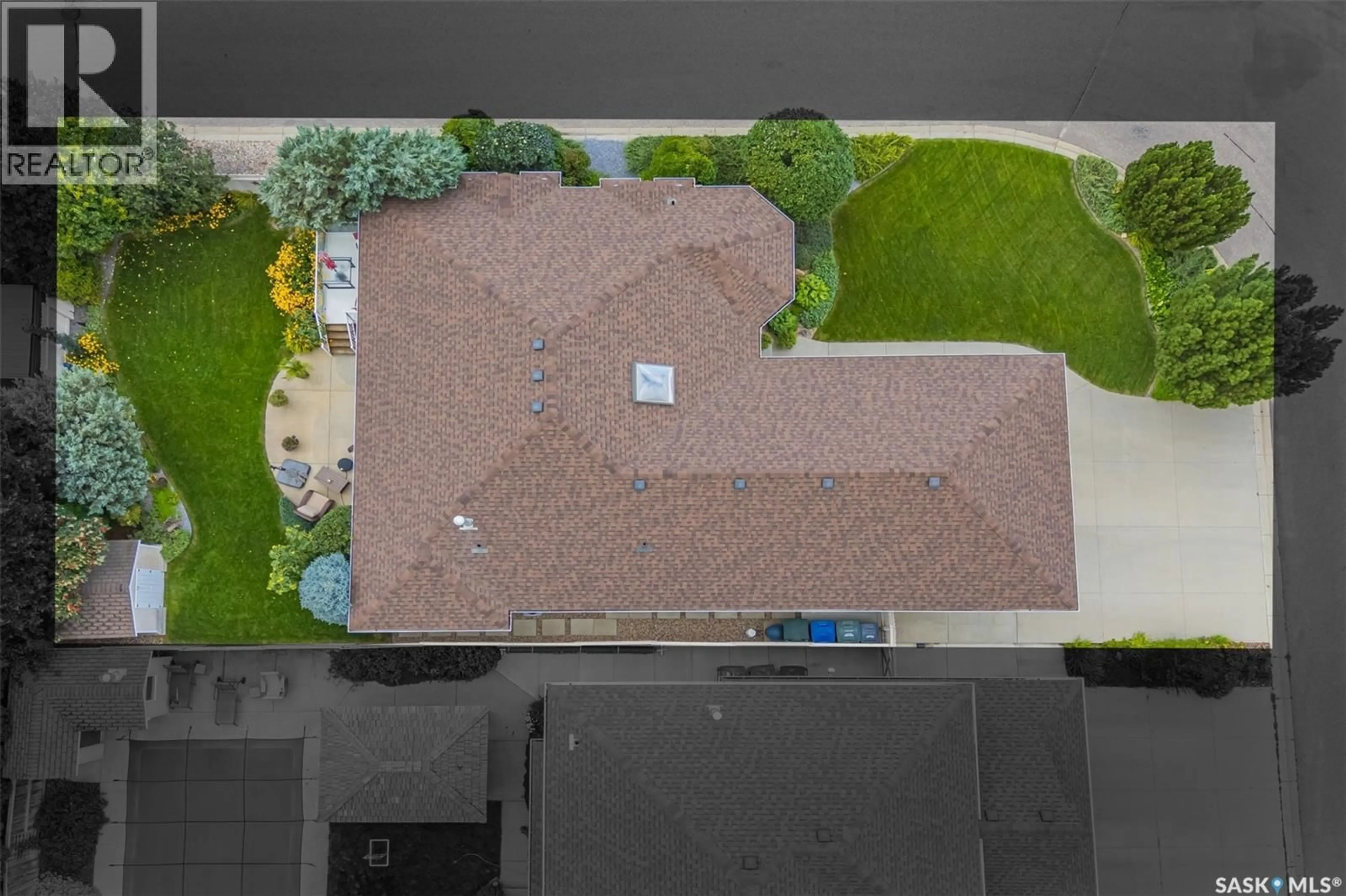 A pic from outside/outdoor area/front of a property/back of a property/a pic from drone, city buildings view from balcony for 123 HORLICK CRESCENT, Saskatoon Saskatchewan S7N4R5