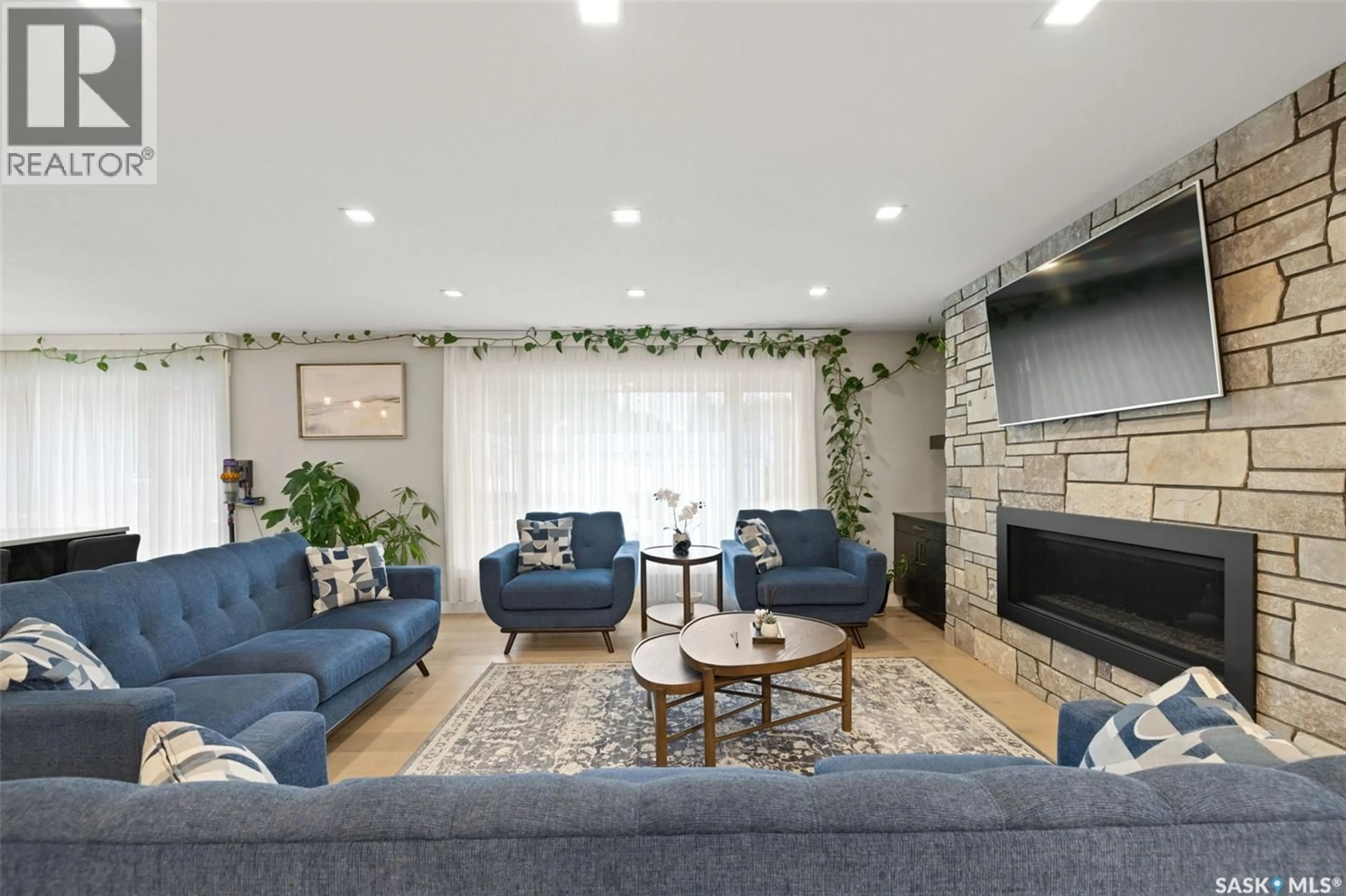 Living room with furniture, unknown for 604 INVER CRESCENT, Regina Saskatchewan S4N2K6