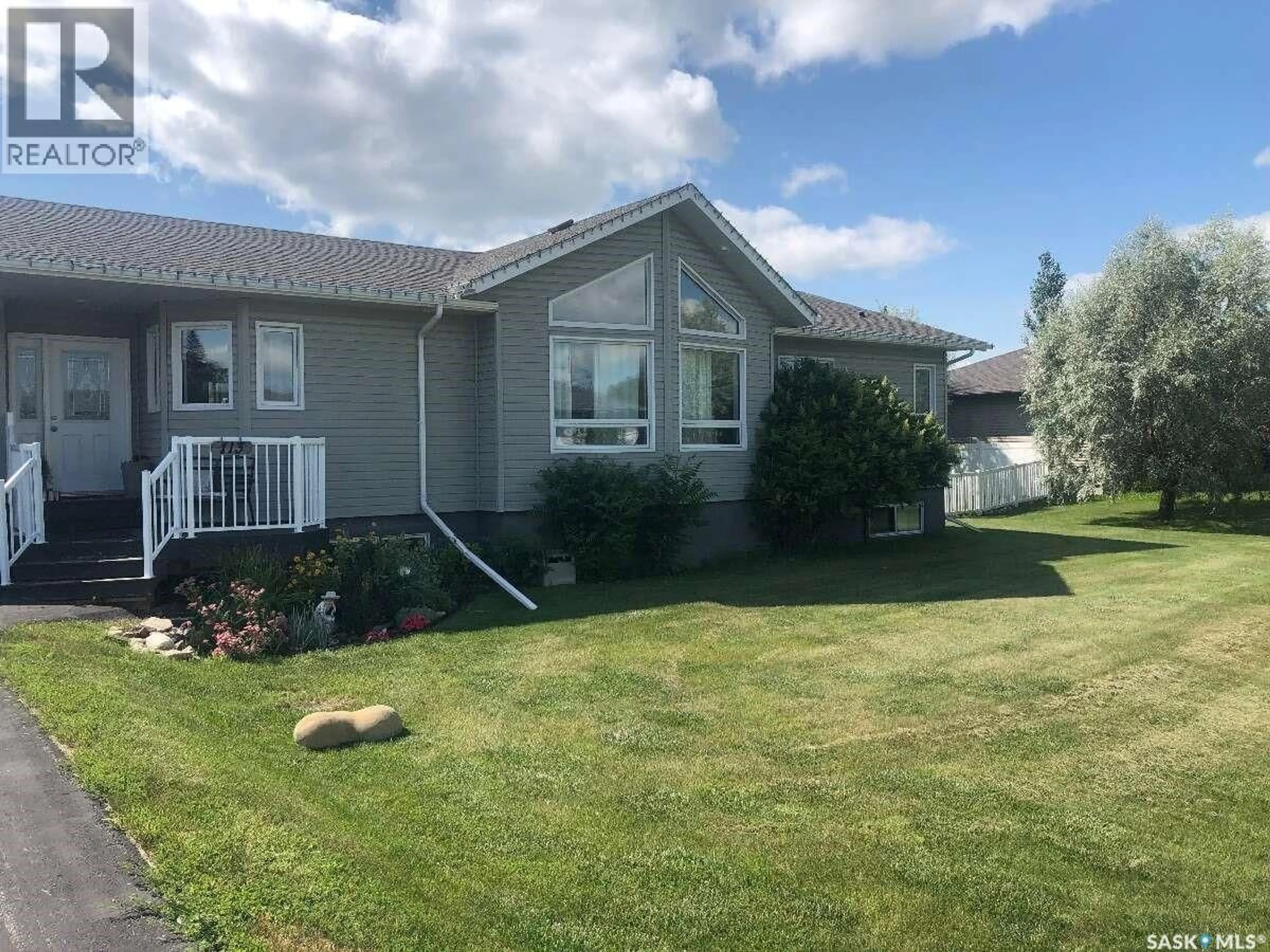 Home with vinyl exterior material, unknown for 113 BASKEN STREET, Churchbridge Saskatchewan S0A0M0