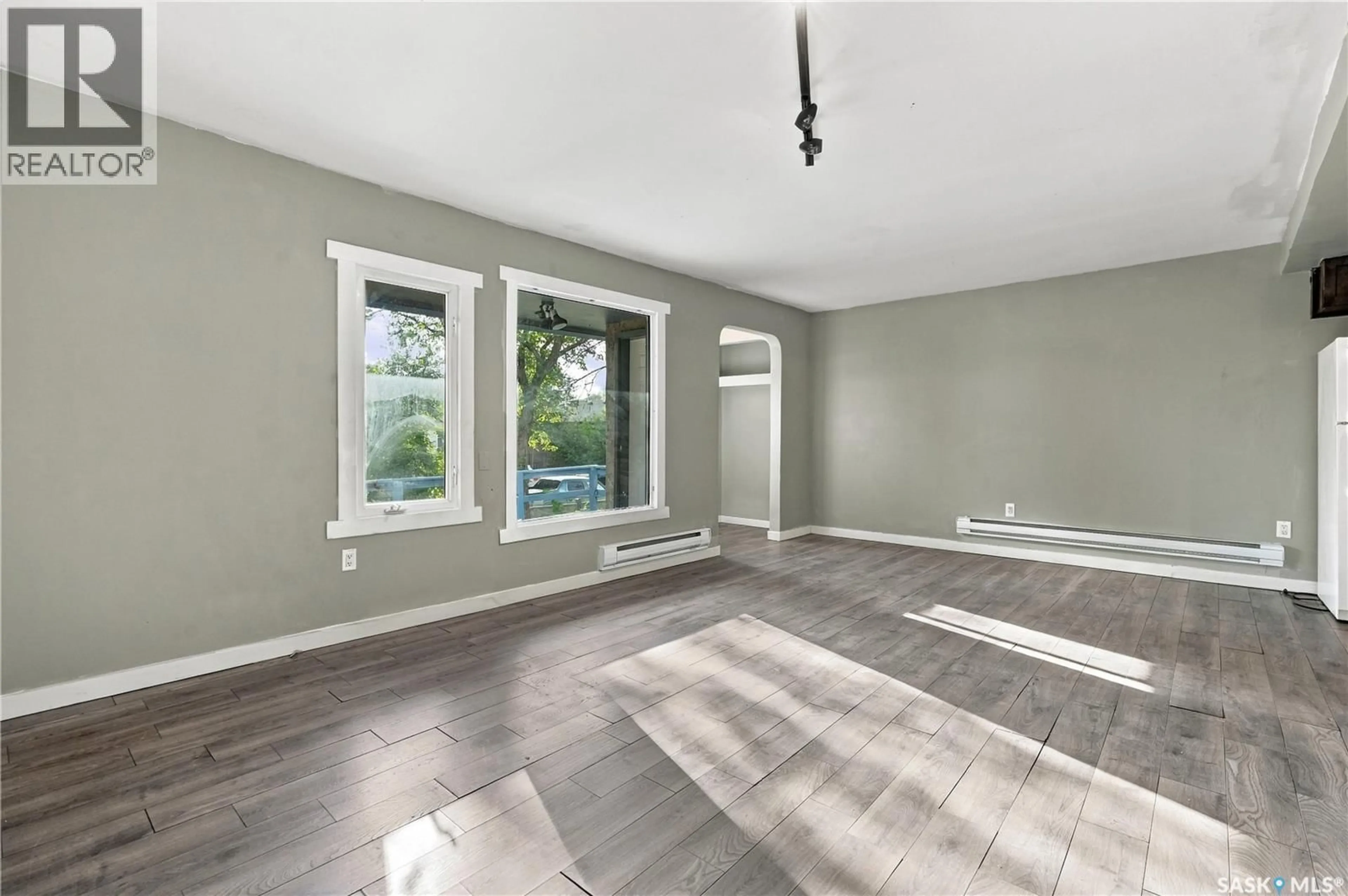 A pic of a room for 916 ATHOL STREET, Regina Saskatchewan S4T3B7